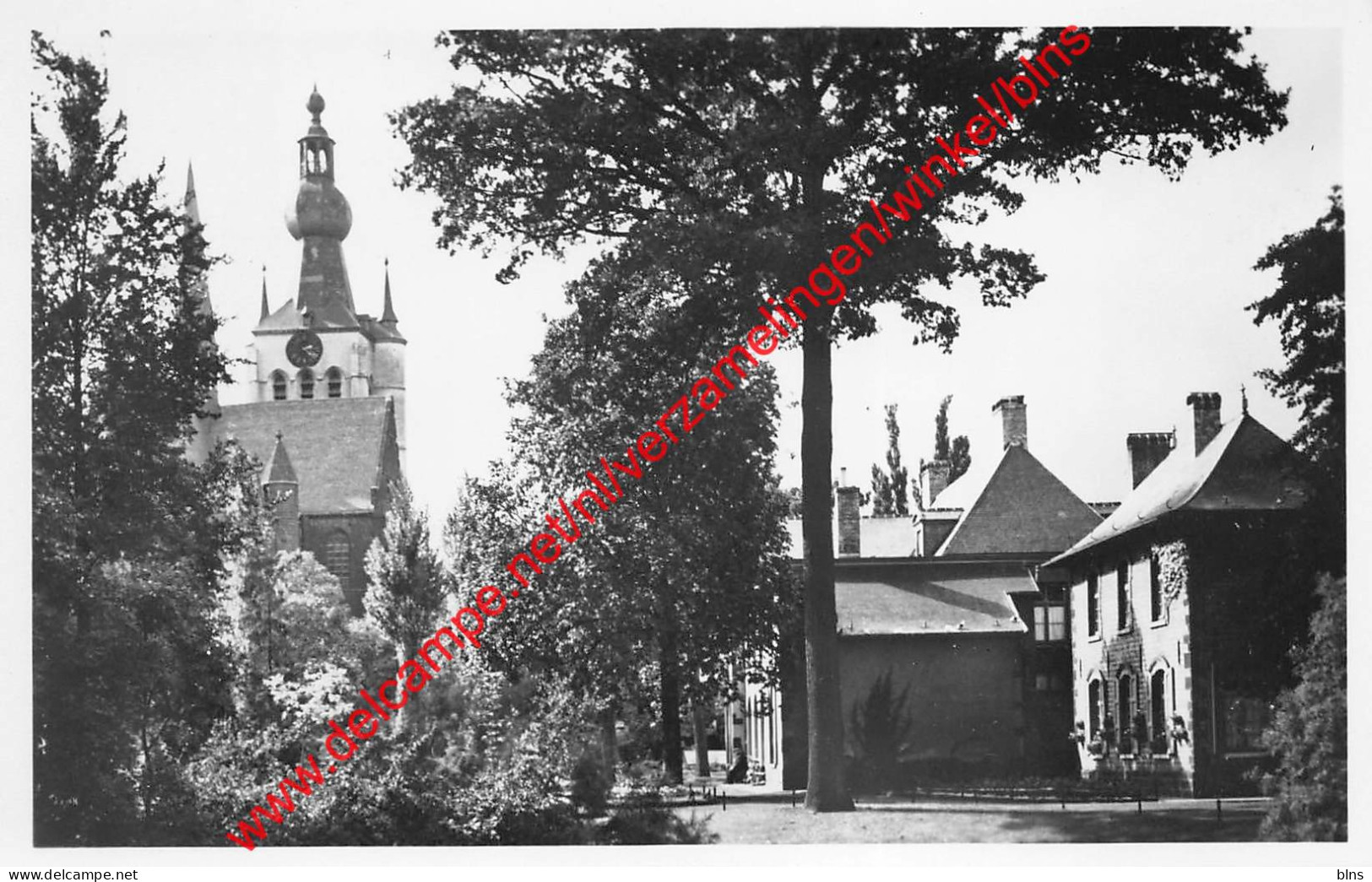 Stadspark Zicht Op O.L.V. Kerk - Aarschot - Aarschot