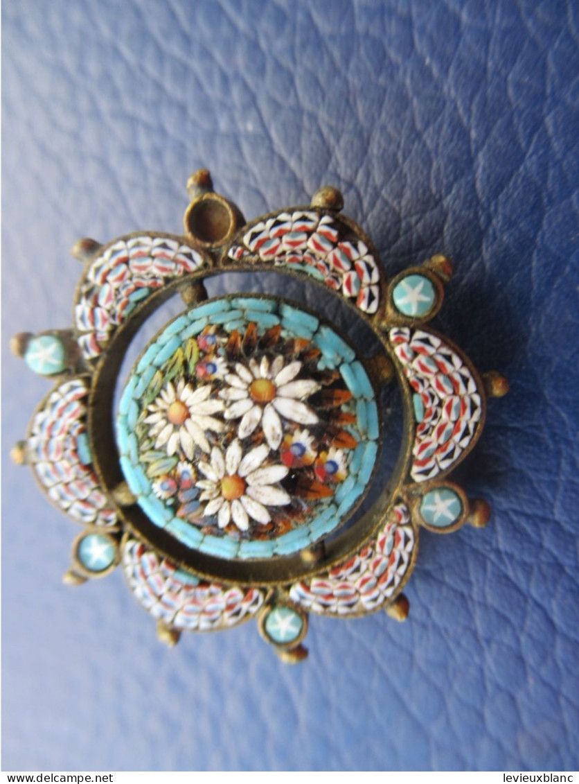 Petite Broche Ancienne/Avec Décor Floral Micro-mosaïque/Italien ? /sans L'épingle/Vers Fin XIX-Début XX     INS128 - Broschen