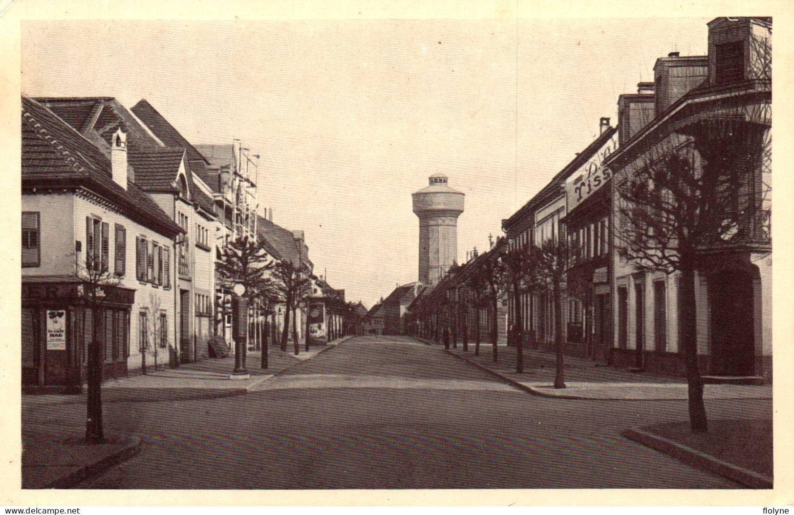 Bischwiller - La Rue Georges Clémenceau - Le Château D'eau - Bischwiller