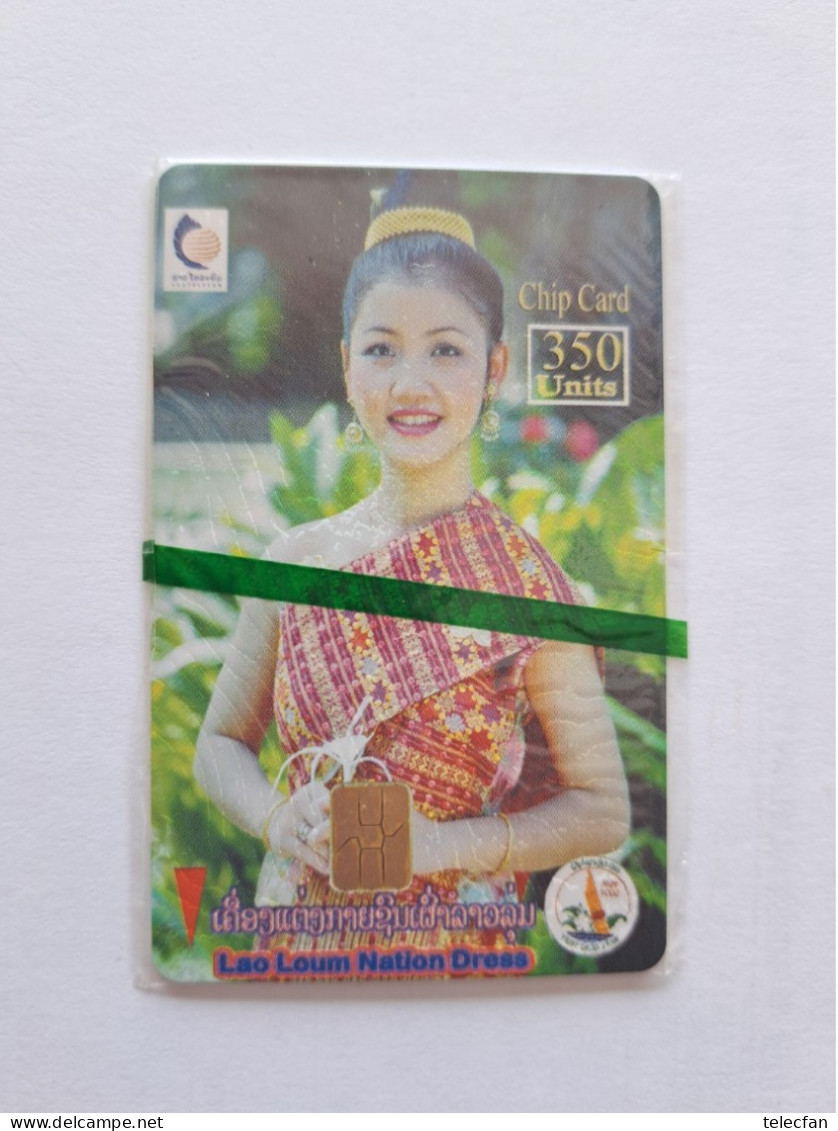 LAOS COSTUME TRADITIONNEL CHIP CARD 350U MINT IN BLISTER NSB 1999 - Laos