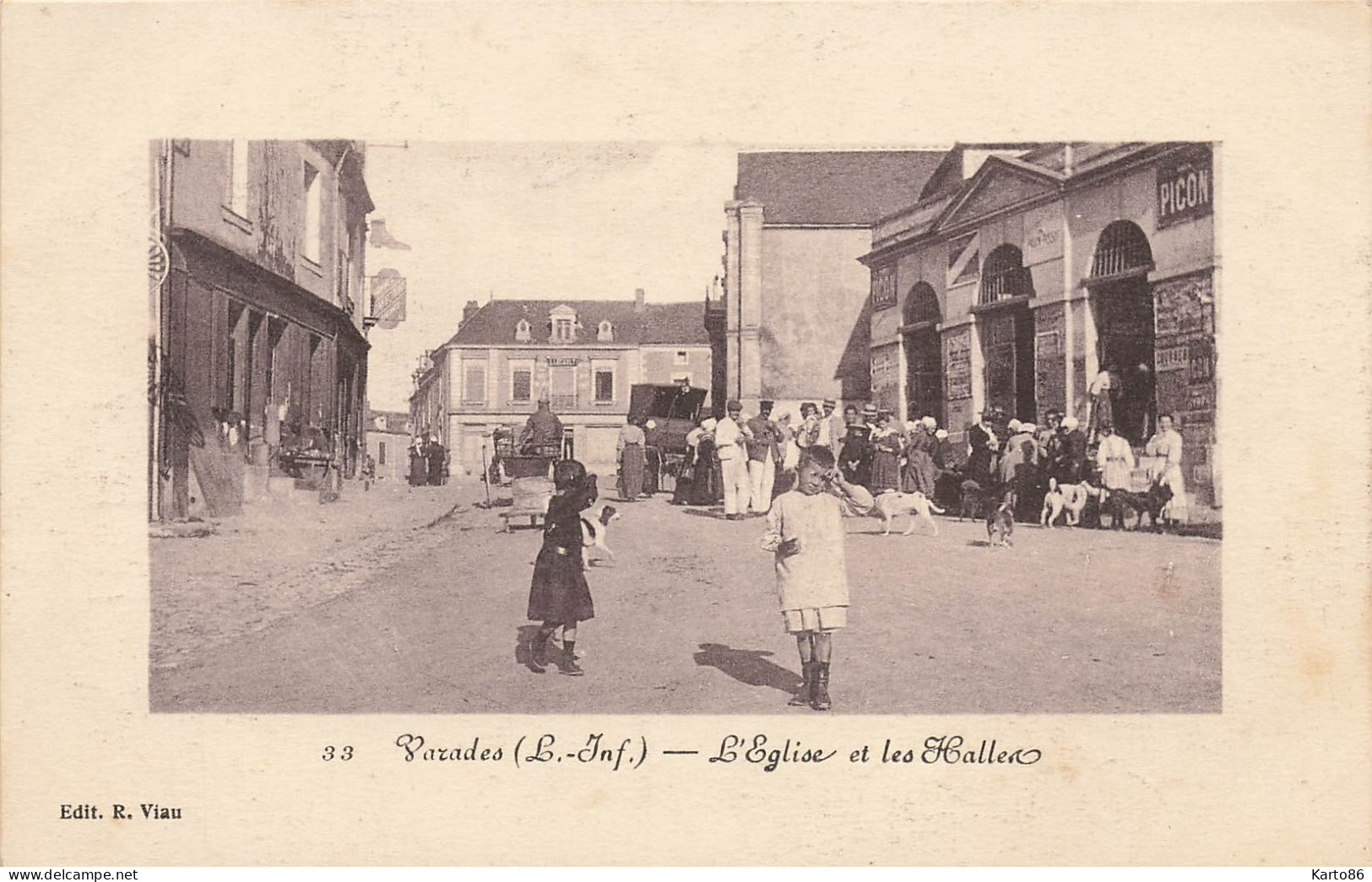 Varades * Place * L'église Et Les Halles * Marché ? * Villageois  - Varades