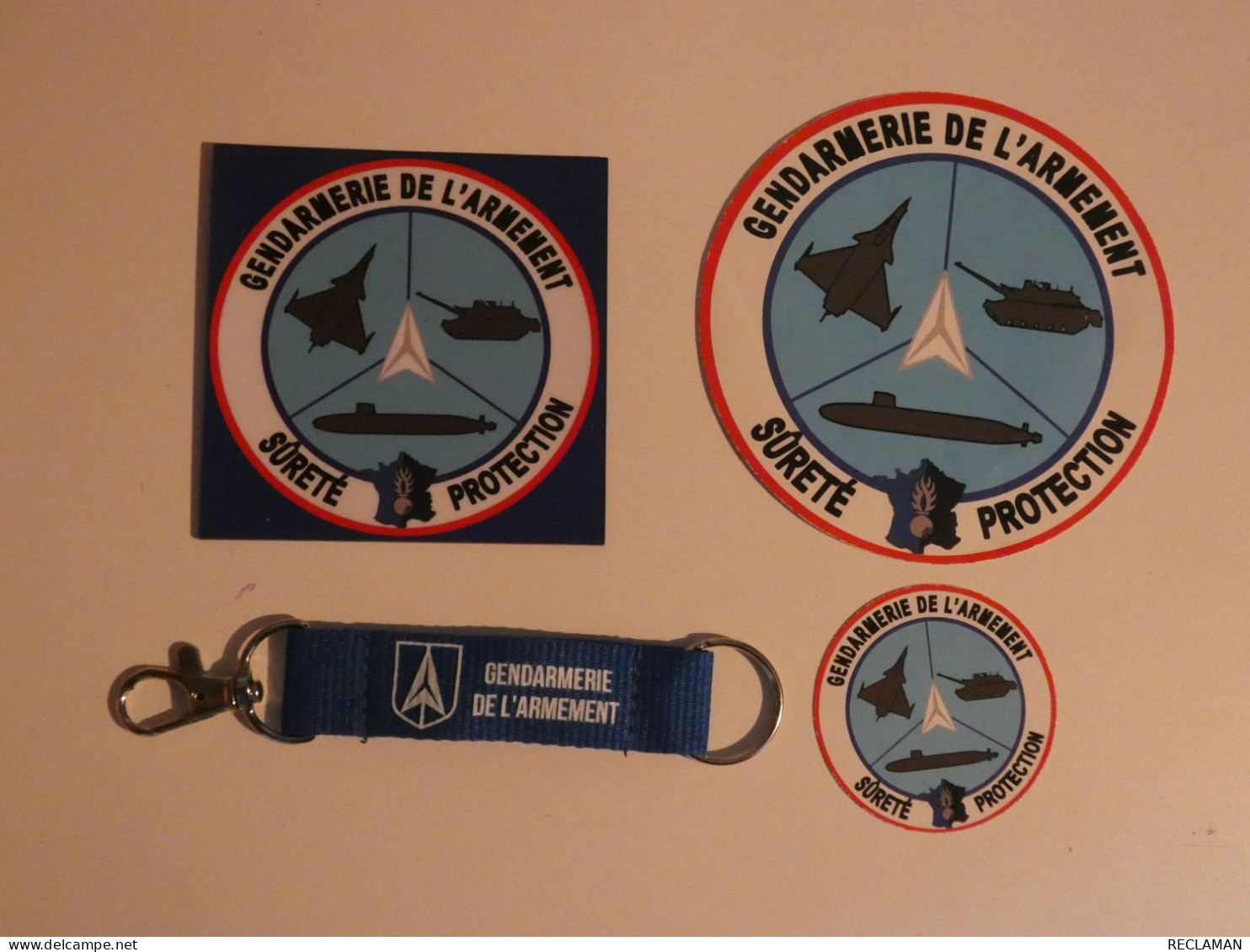 LOT GENDARMERIE DE L'ARMEMENT AUTOCOLLANT + AIMANT MAGNET + PORTE CLES - Police & Gendarmerie