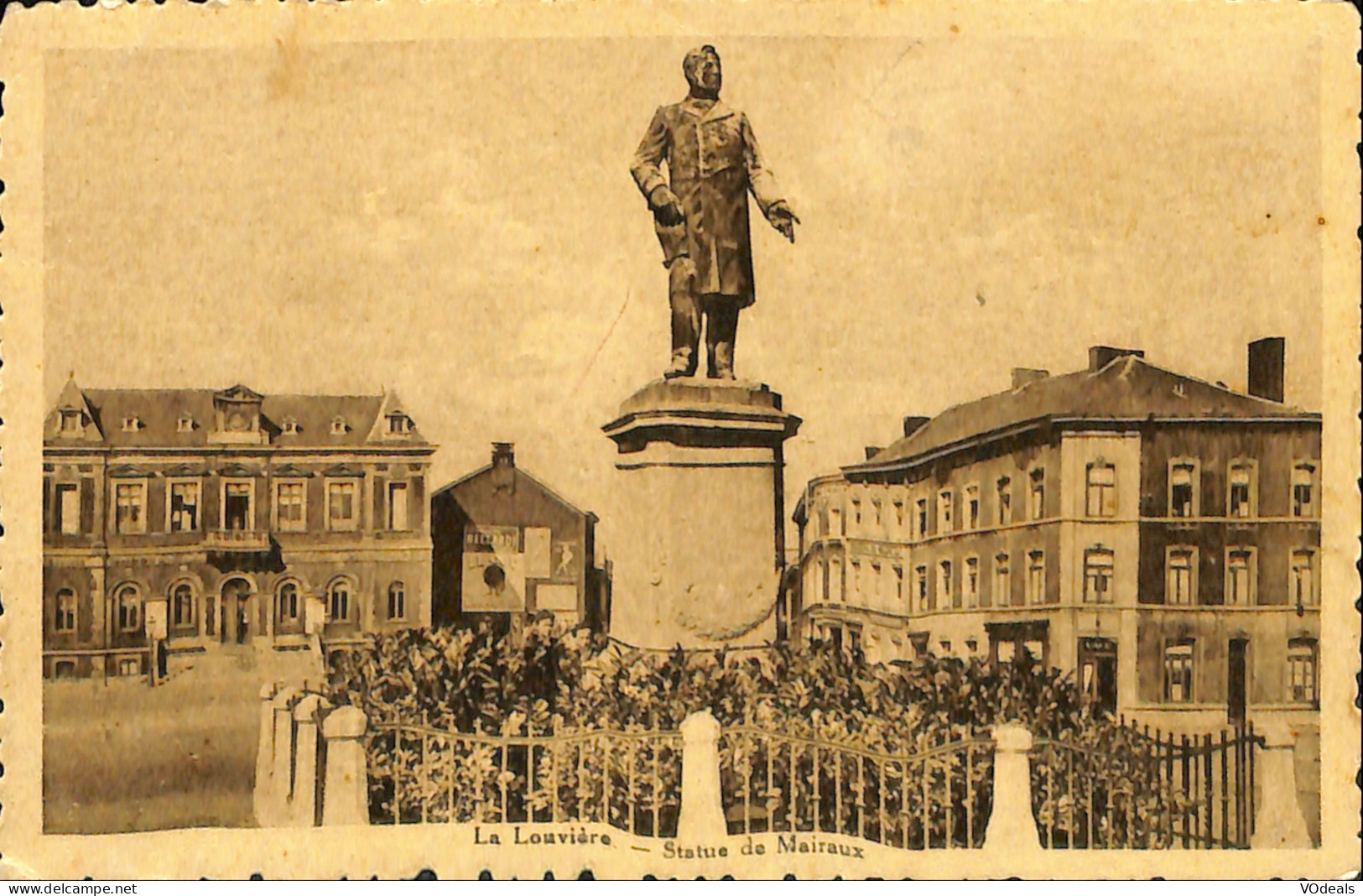 Belgique - Hainaut - La Louvière - Statue De Mairaux - La Louvière