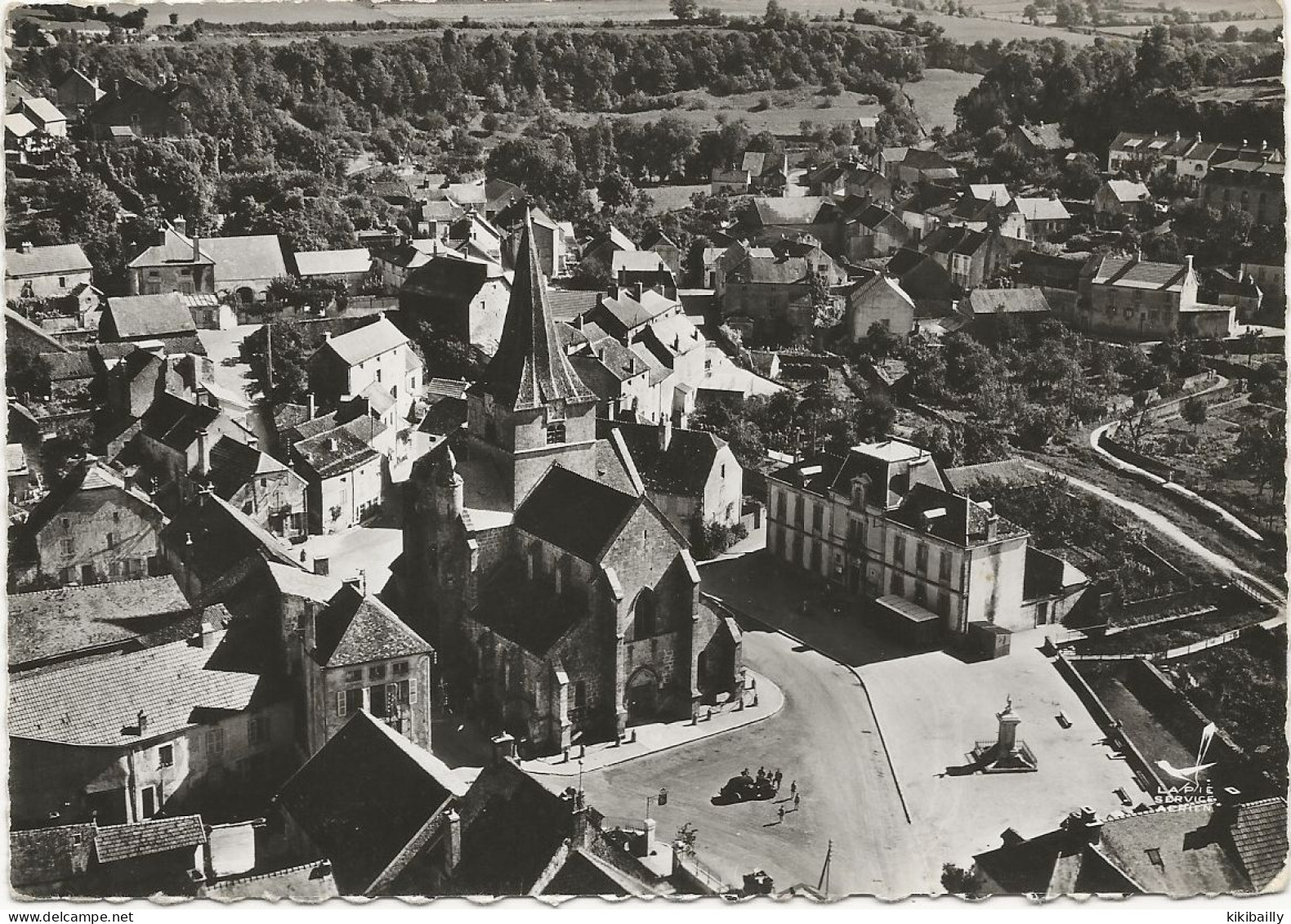 AIGNAY LE DUC EN AVION AU-DESSUS DE ... 3 L'Église Et La Mairie Édition LAPIE - Aignay Le Duc