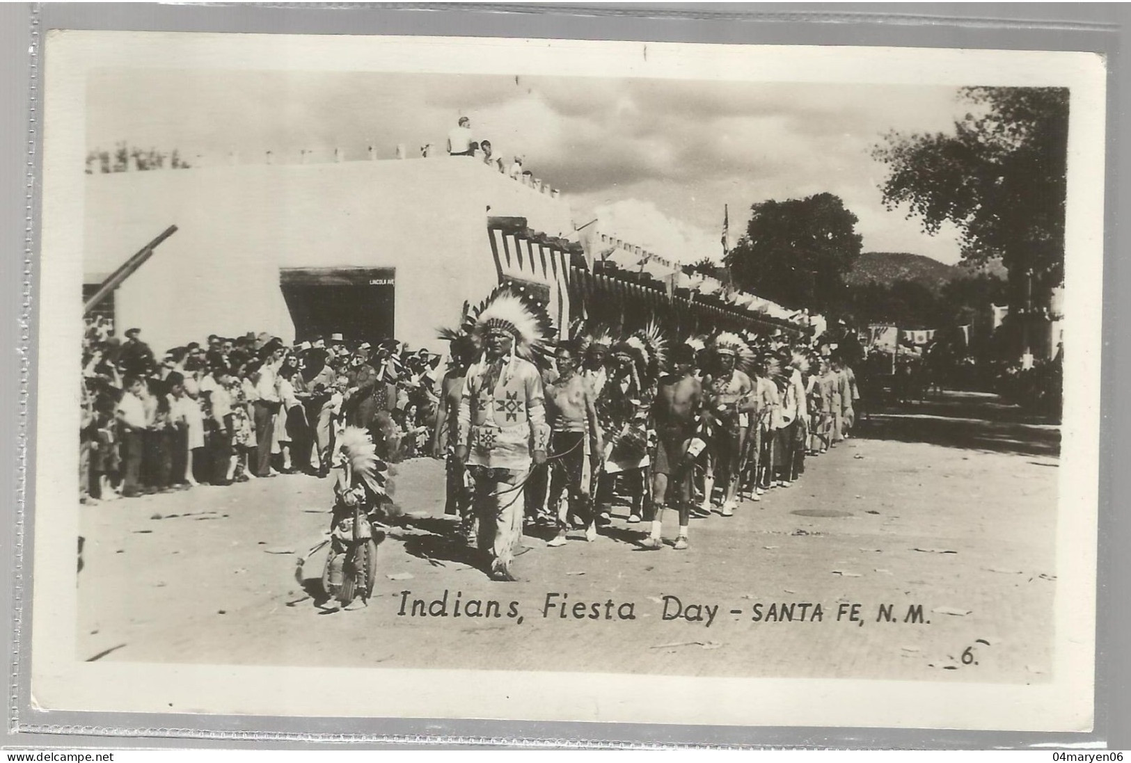 ***  INDIANS,  FIESTA DAY  -  SANTA FE  ***  --  Zie / Voir Scan's - Amérique