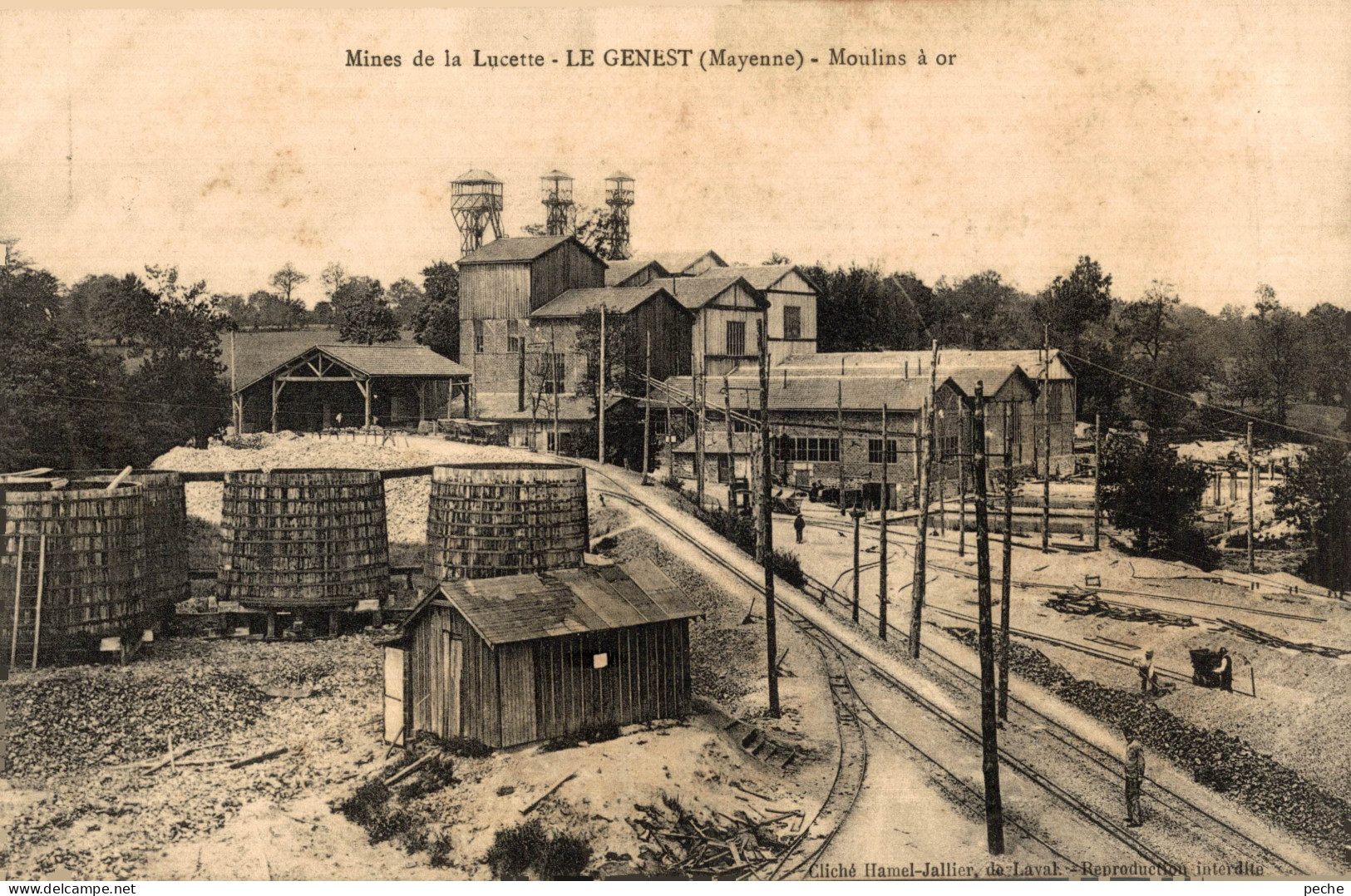 N°104121 -cpa Le Genest -mines De La Lucette - Les Moulins à Or- - Mines