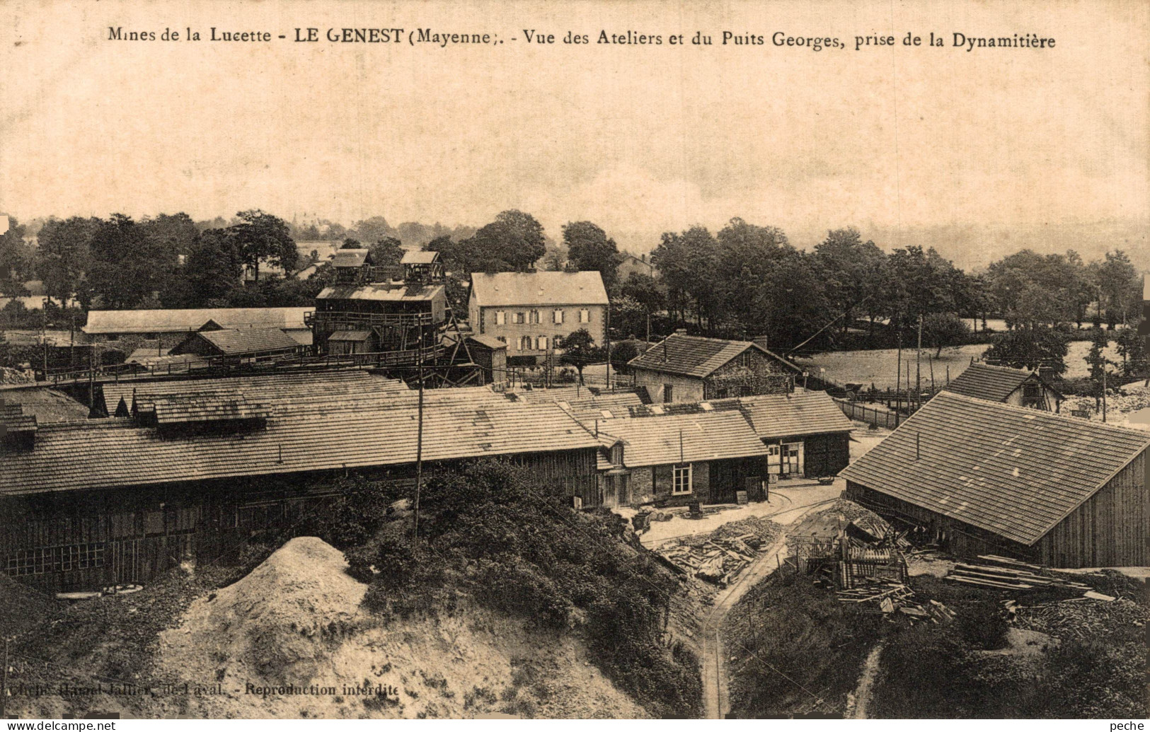 N°104190 -cpa Le Genest -vue Des Ateliers Et Du Puits Georges- - Le Genest Saint Isle