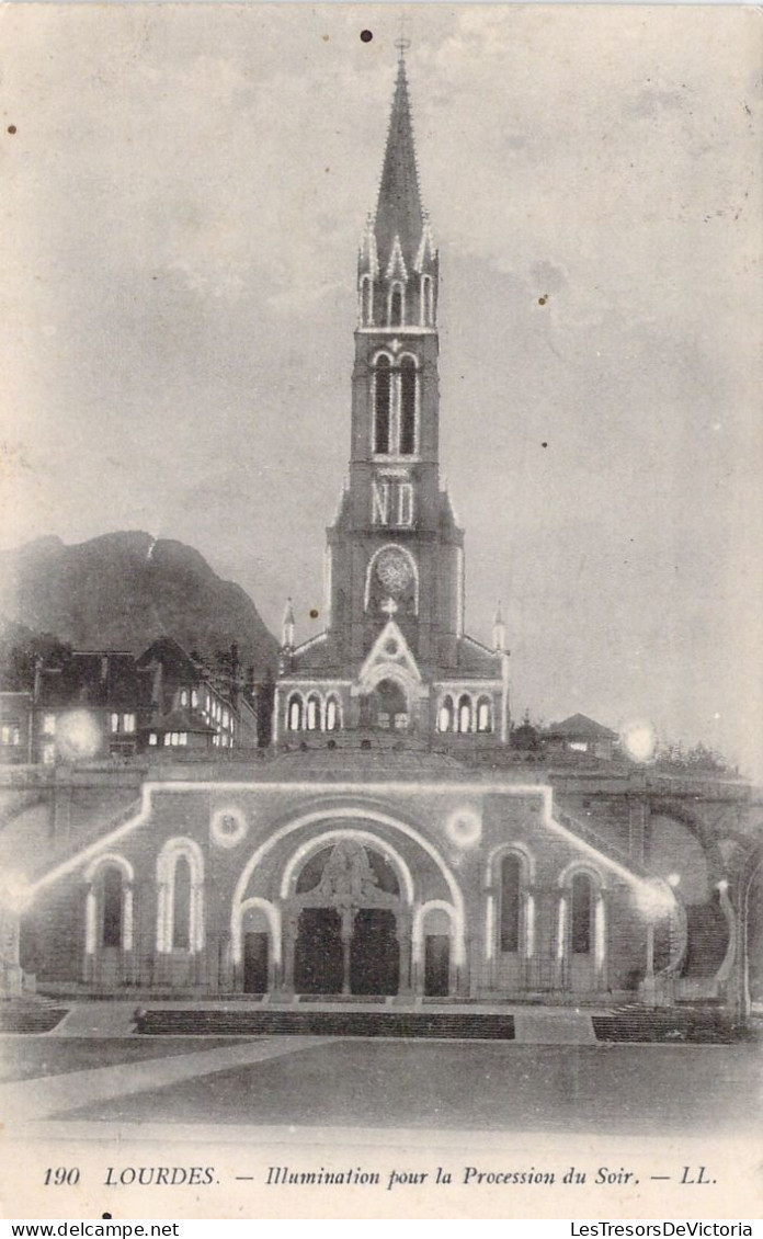 FRANCE - 65 - LOURDES - Illumination Pour La Procession Du Soir - Carte Postale Ancienne - Lourdes