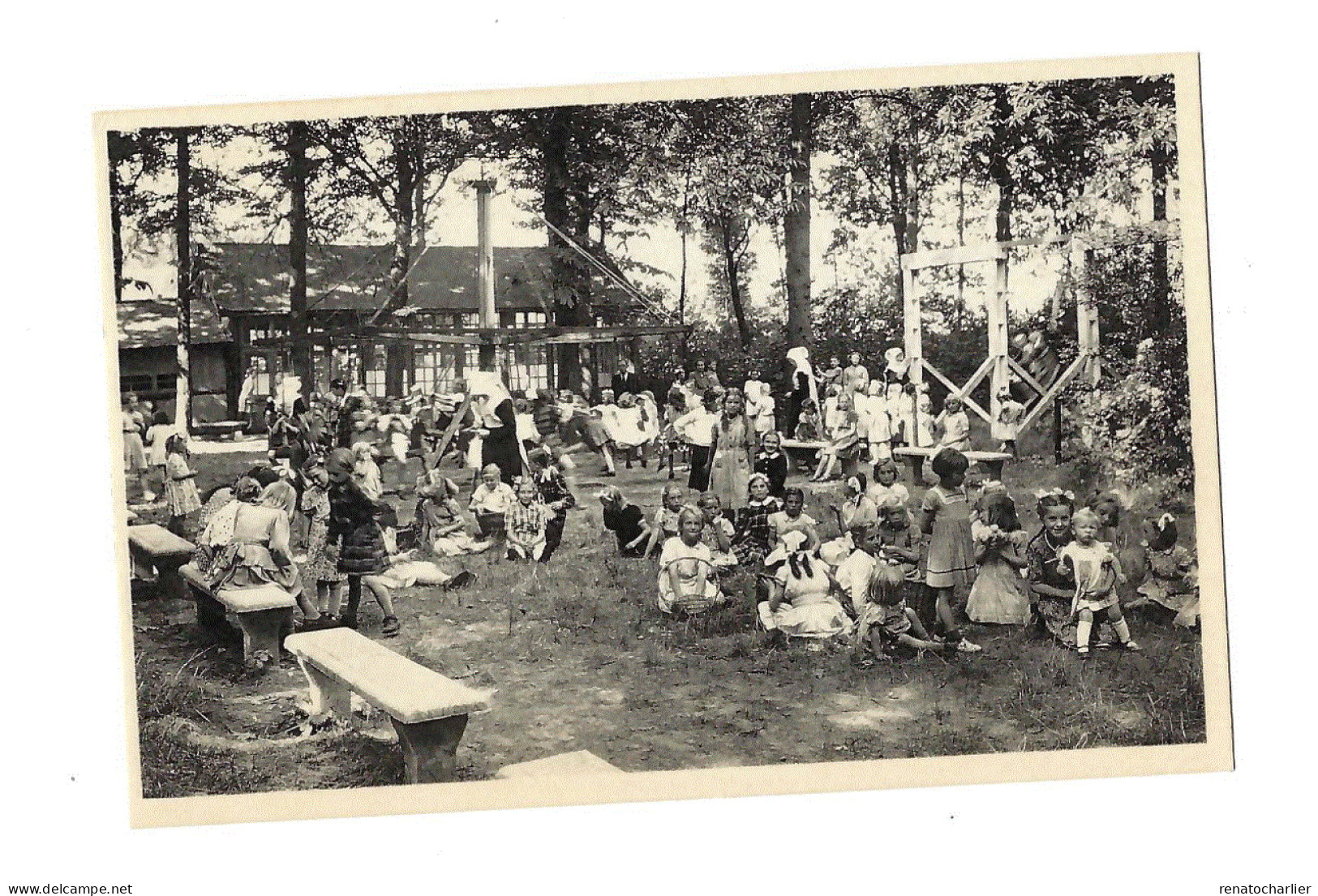 O.L.Vrouw Van De Kempen.Open Lucht School Voor Zwakke Meisjes.Een Speelplein In Het  Park. - Ravels