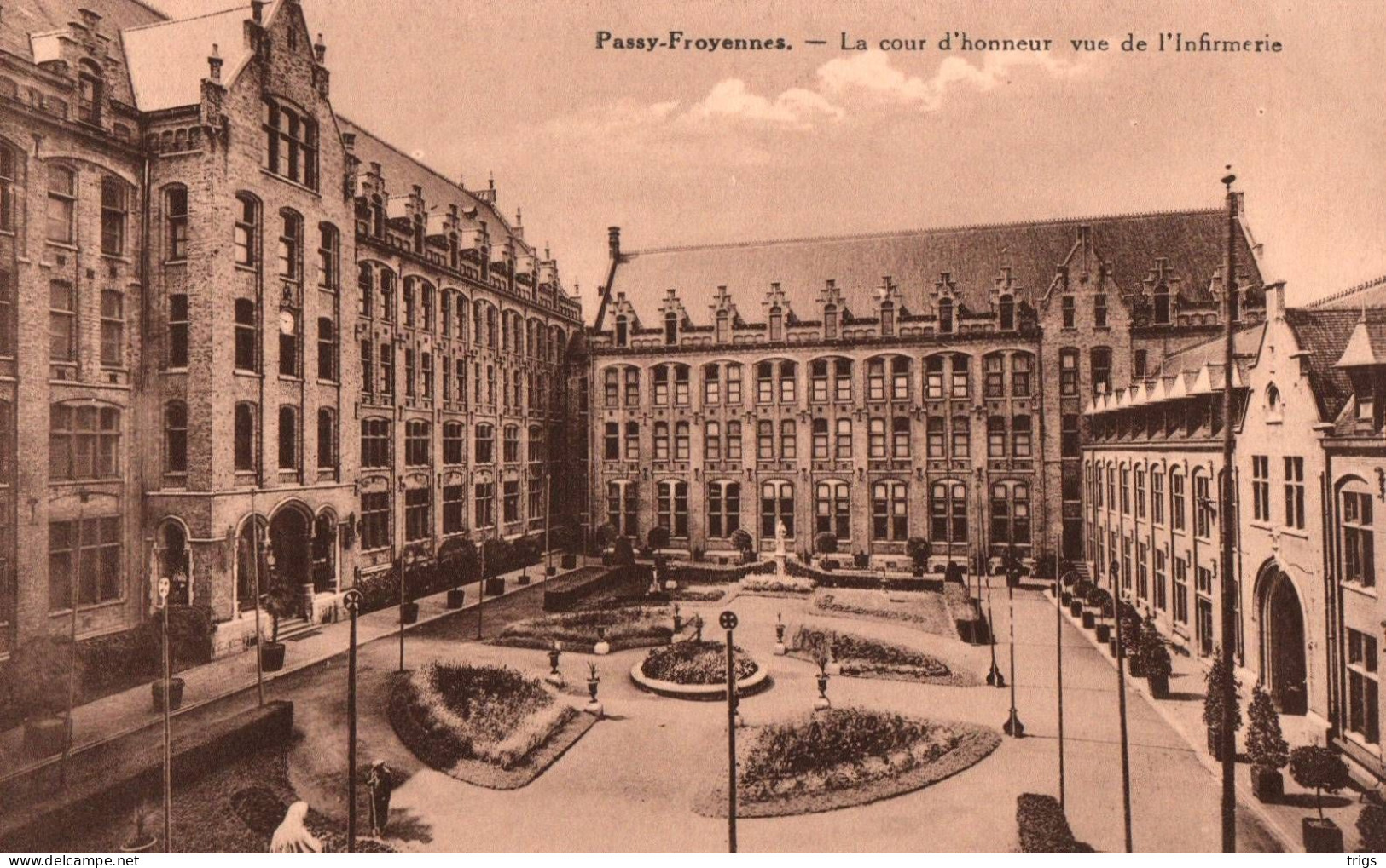 Passy Froyennes - La Cour D'Honneur Vue De L'Infirmerie - Doornik