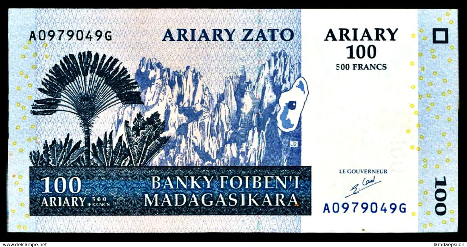 A8 MADAGASCAR   BILLETS DU MONDE   BANKNOTES  100 ARIARY 2004 - Madagascar