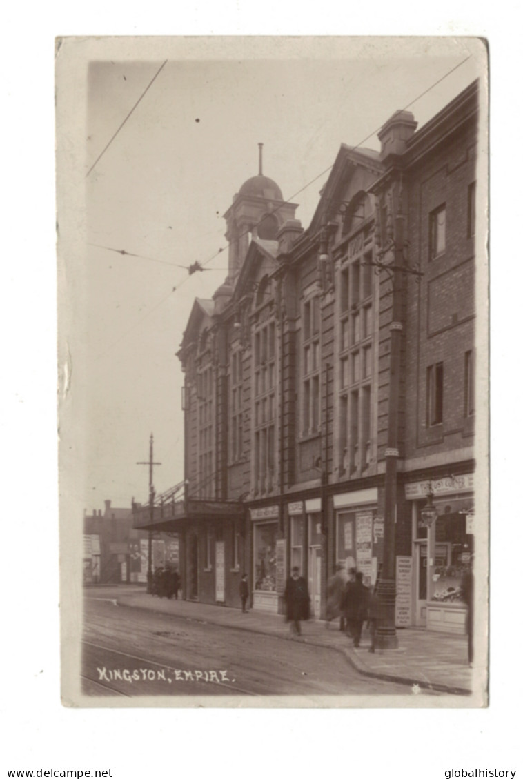 DH1498 - UK - SURREY - KINGSTON - EMPIRE - STREET SCENE W. SHOPS - Surrey