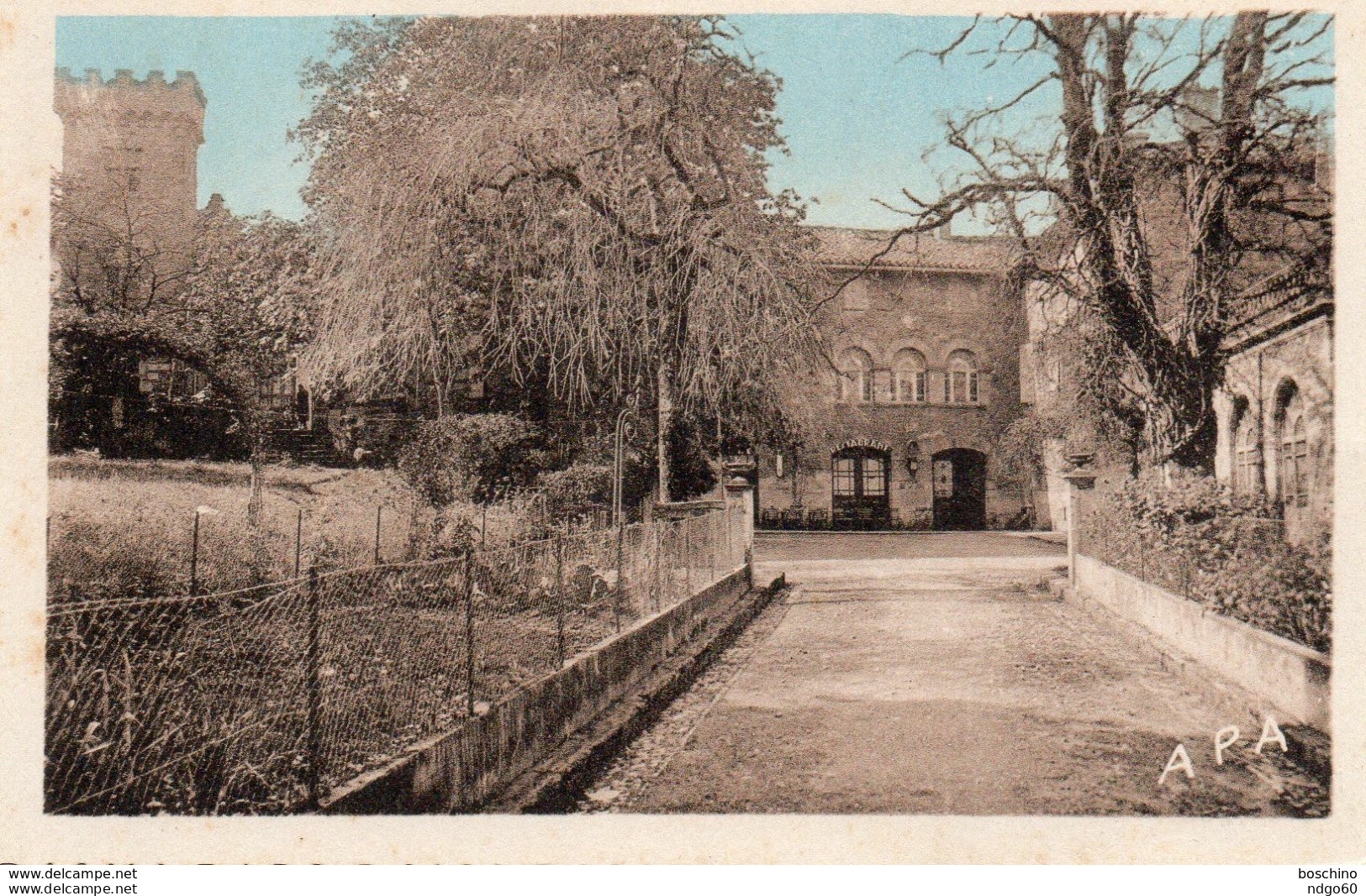 Vaour - L ' Hôtel Du Parc Et La Tour - Vaour