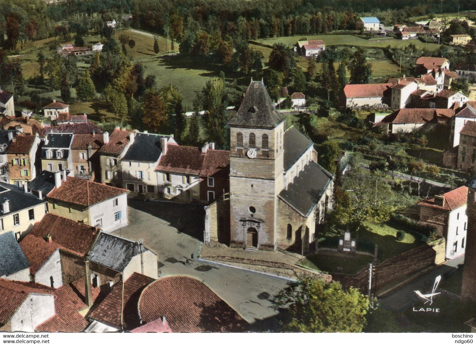 ° Lacapelle-Marival - L ' église (en Avionau Dessus De...) - Lacapelle Marival