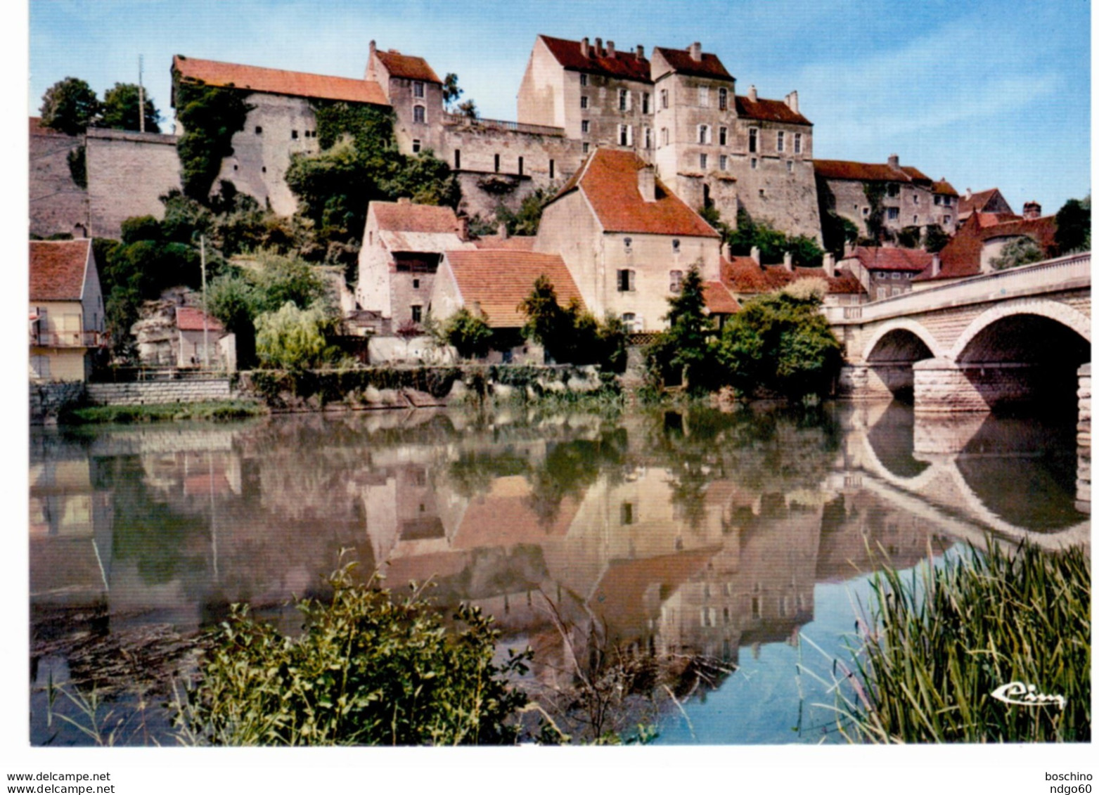 Pesmes - Le Pont Sur L'Ognon Et Le Château - Pesmes