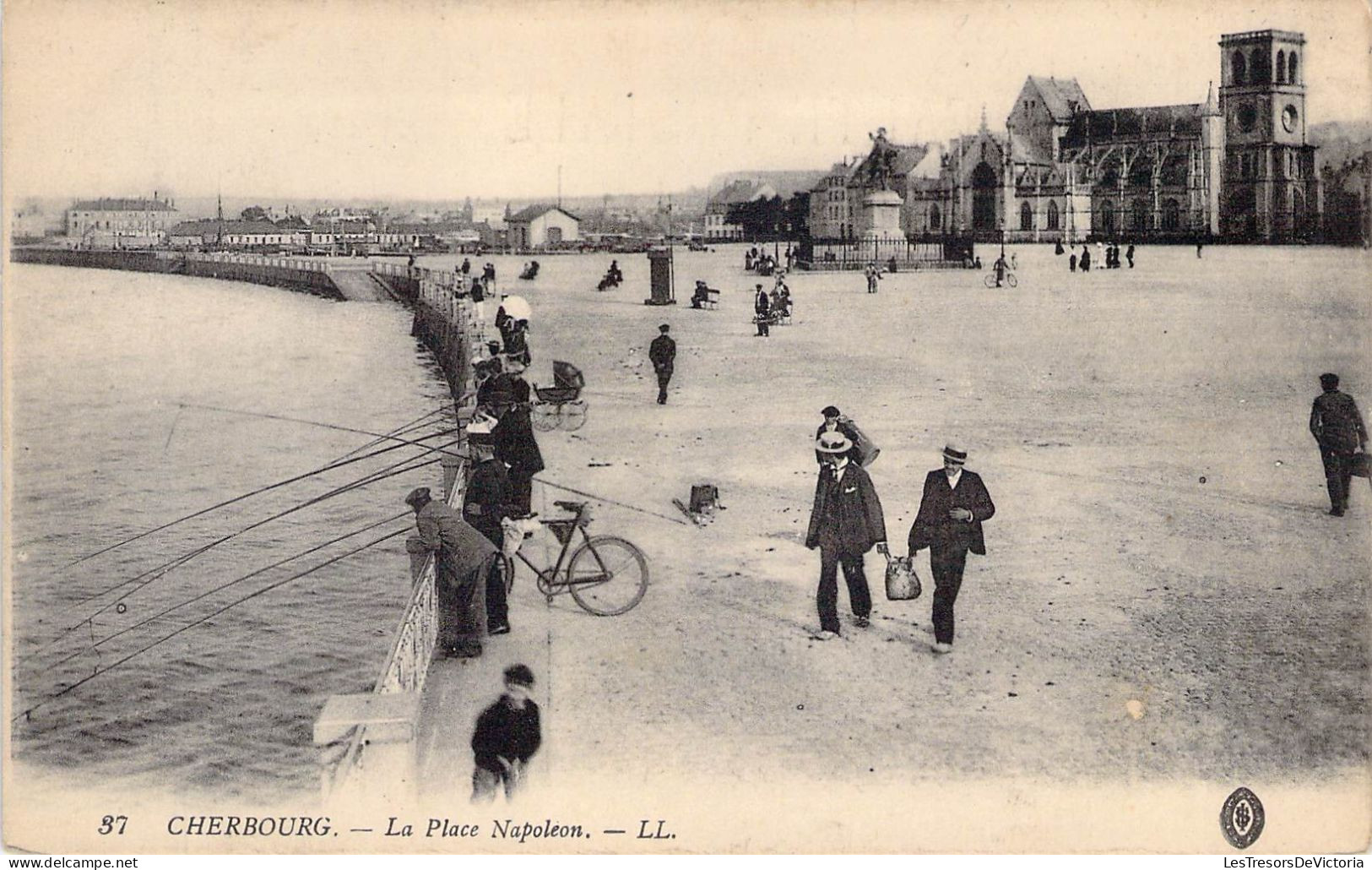 FRANCE - 50 - CHERBOURG - La Plage Napoléon - LL - Carte Postale Ancienne - Cherbourg