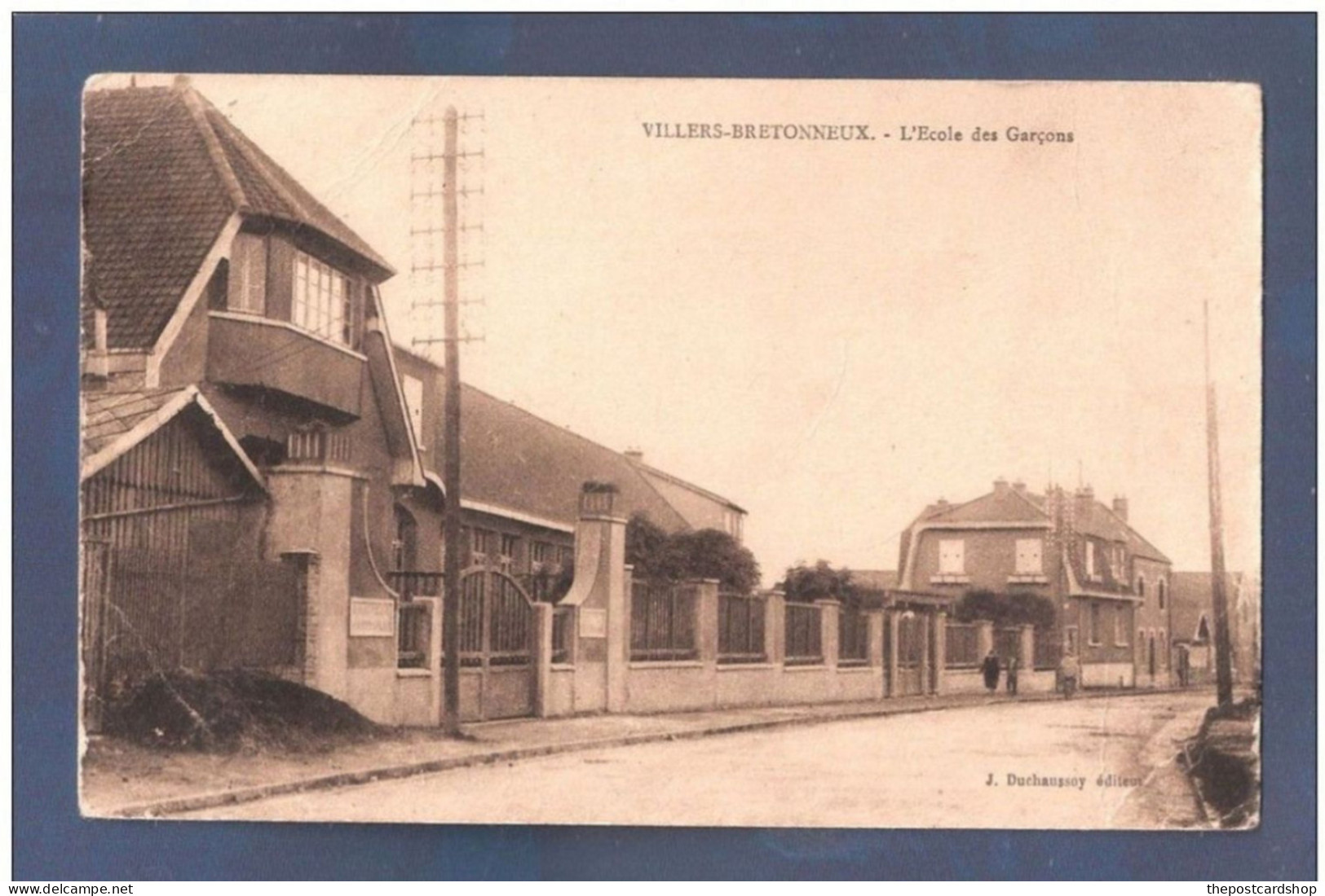 CPA 80 Somme Villers- Bretonneux.L'Ecole Des Garçons - Villers Bretonneux