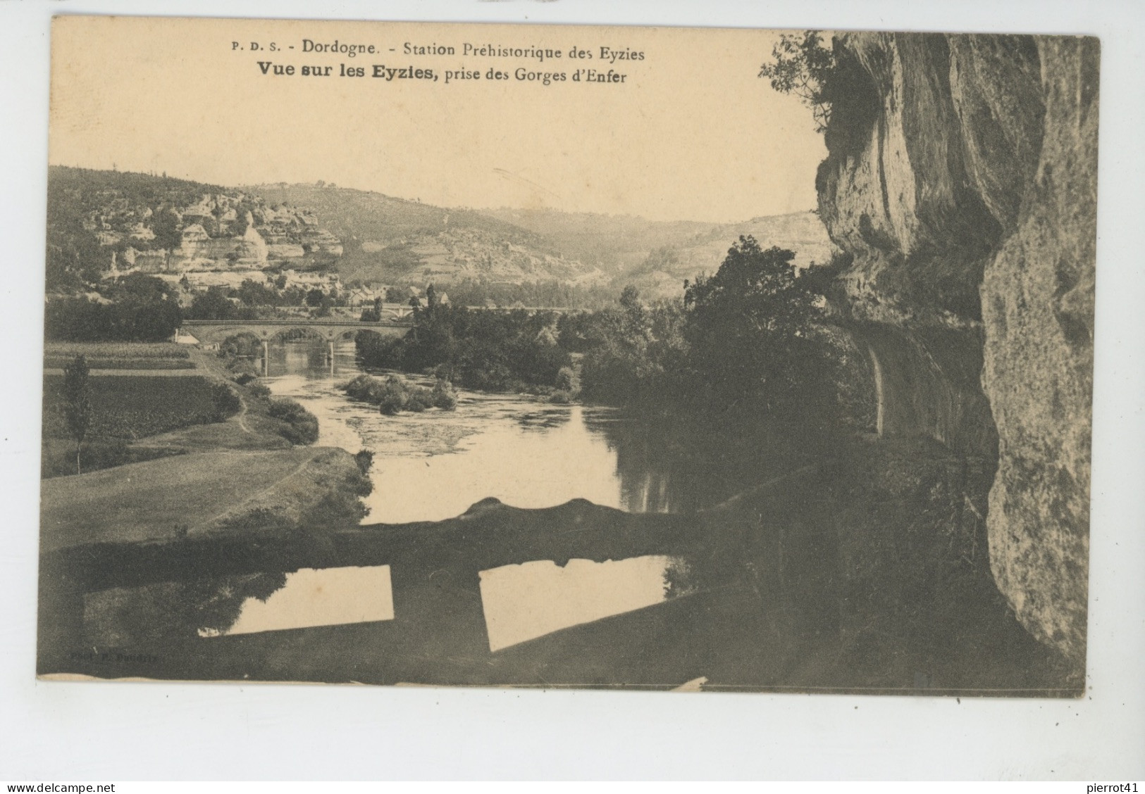 DORDOGNE - Station Préhistorique Des Eyzies - Vue Sur LES EYZIES , Prise Des Gorges De L'Enfer - Les Eyzies