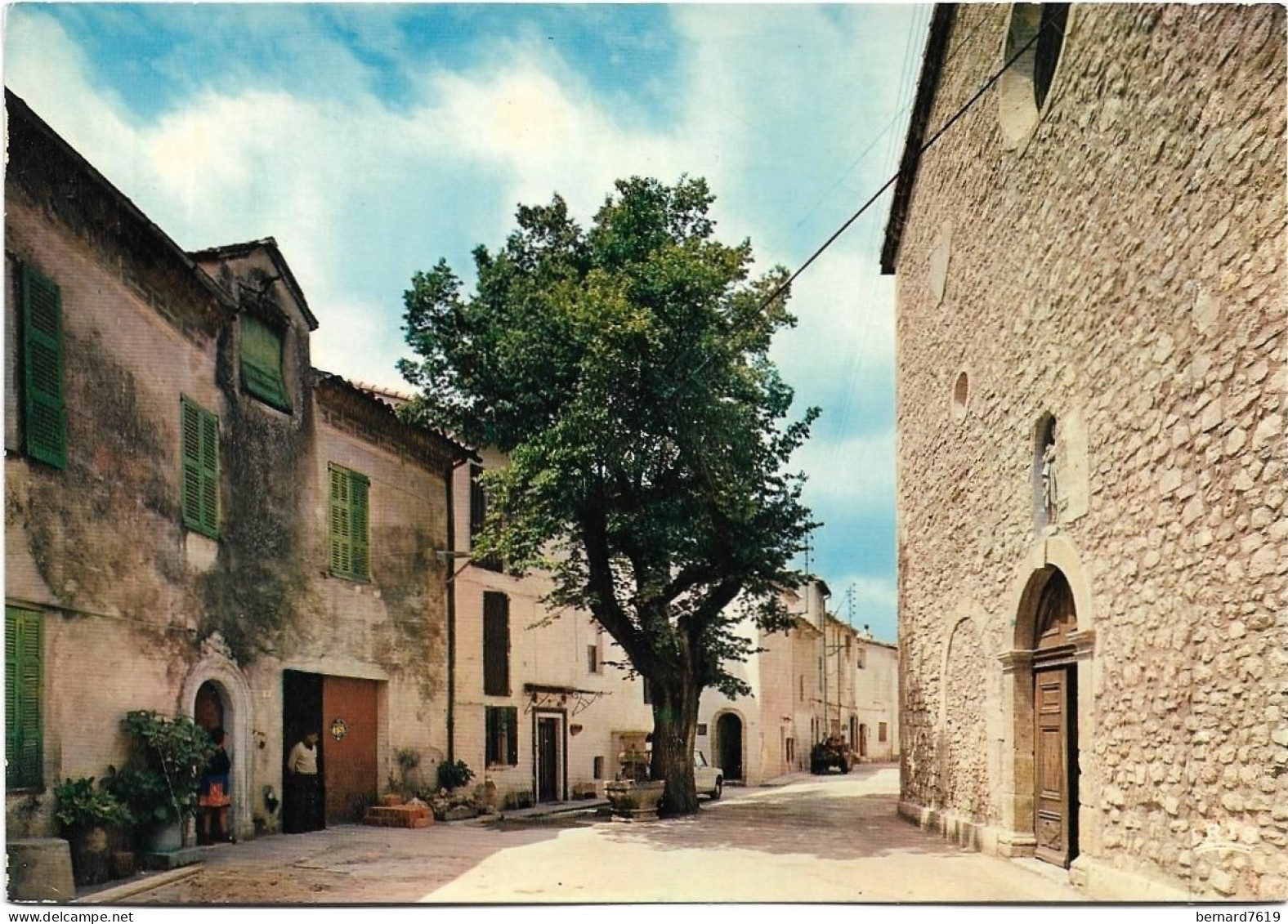 83  Montauroux  -  L'eglise Et Le Prieure - Montauroux