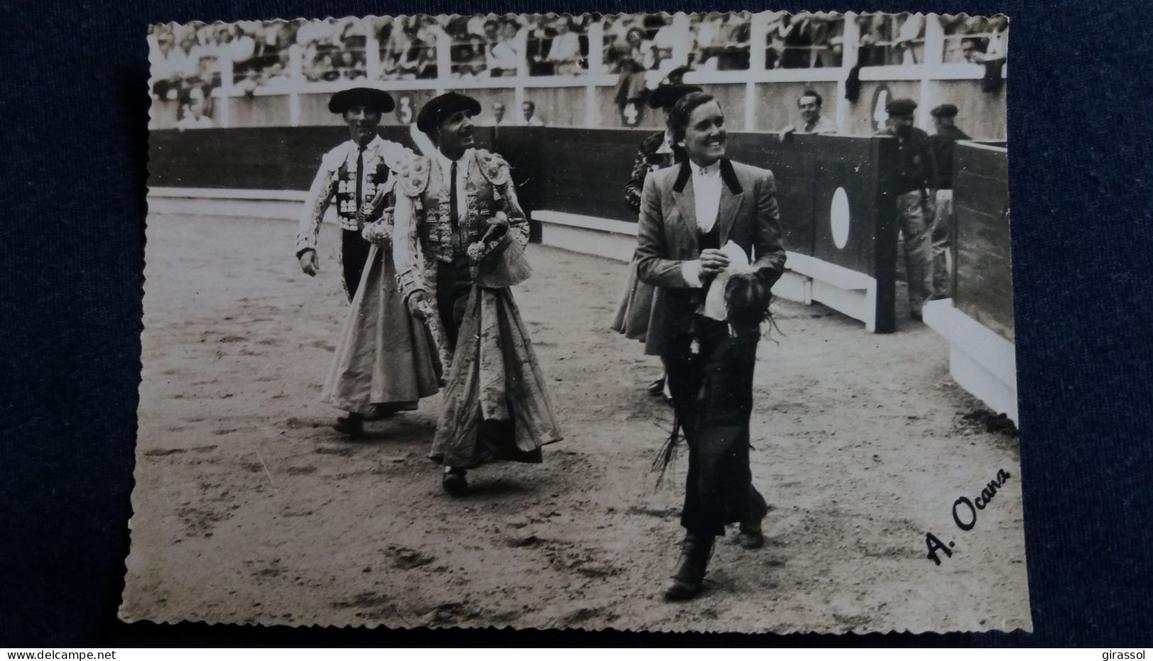 CPSM CORRIDA TOROS Y TOREROS TAUREAU TORERO TOREADOR CONCHITA CINTRON TOUR DE PISTE ED OCANA N° 5 BORD REDECOUPE - Bull