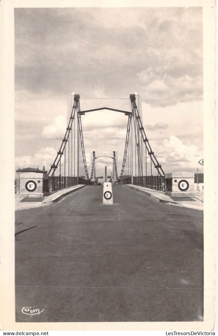 FRANCE - 71 - TOURNUS - Pont Suspendu Sur La Saône Terminé En 1950 - Carte Postale Ancienne - Other & Unclassified