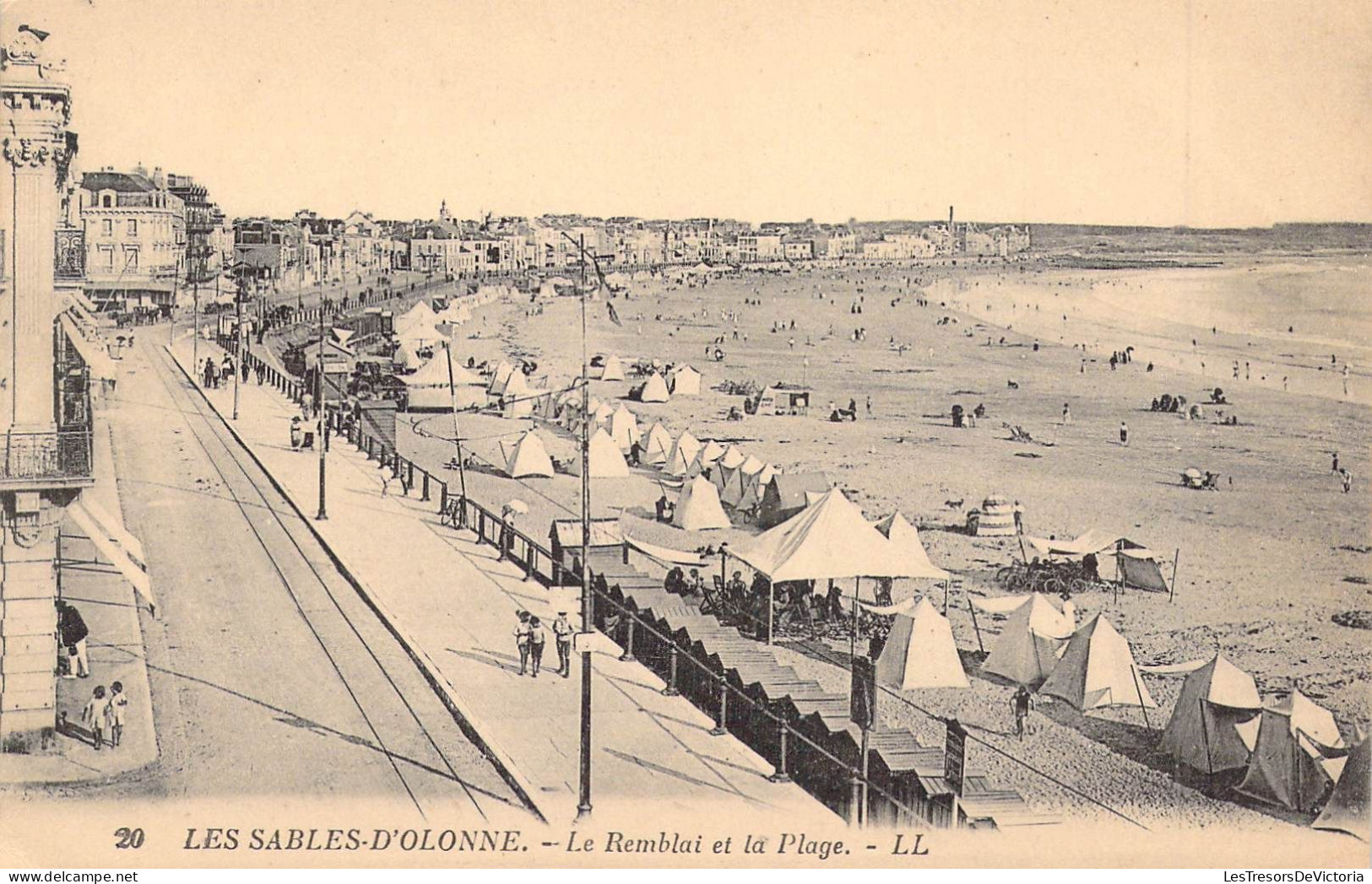 FRANCE - 85 - LES SABLES D'OLONNE - Le Remblai Et La Plage - LL - Carte Postale Ancienne - Sables D'Olonne