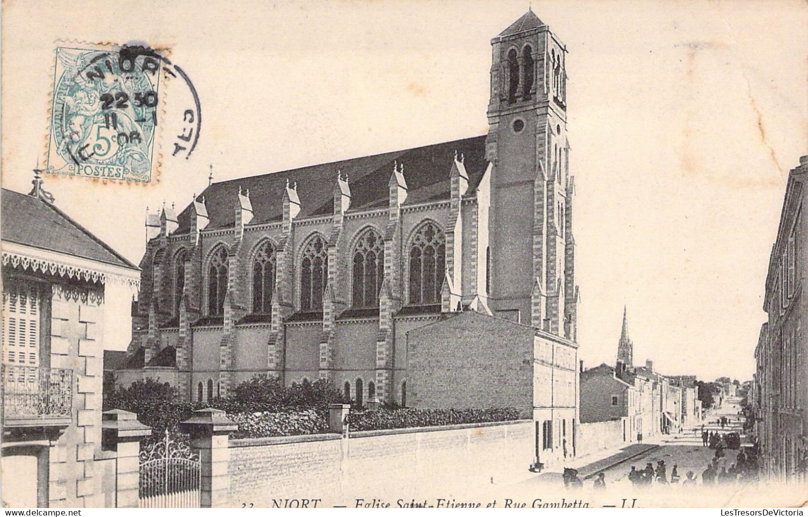 FRANCE - 79 - NIORT - Eglise Saint Etienne Et Rue Gambetta - Carte Postale Ancienne - Niort
