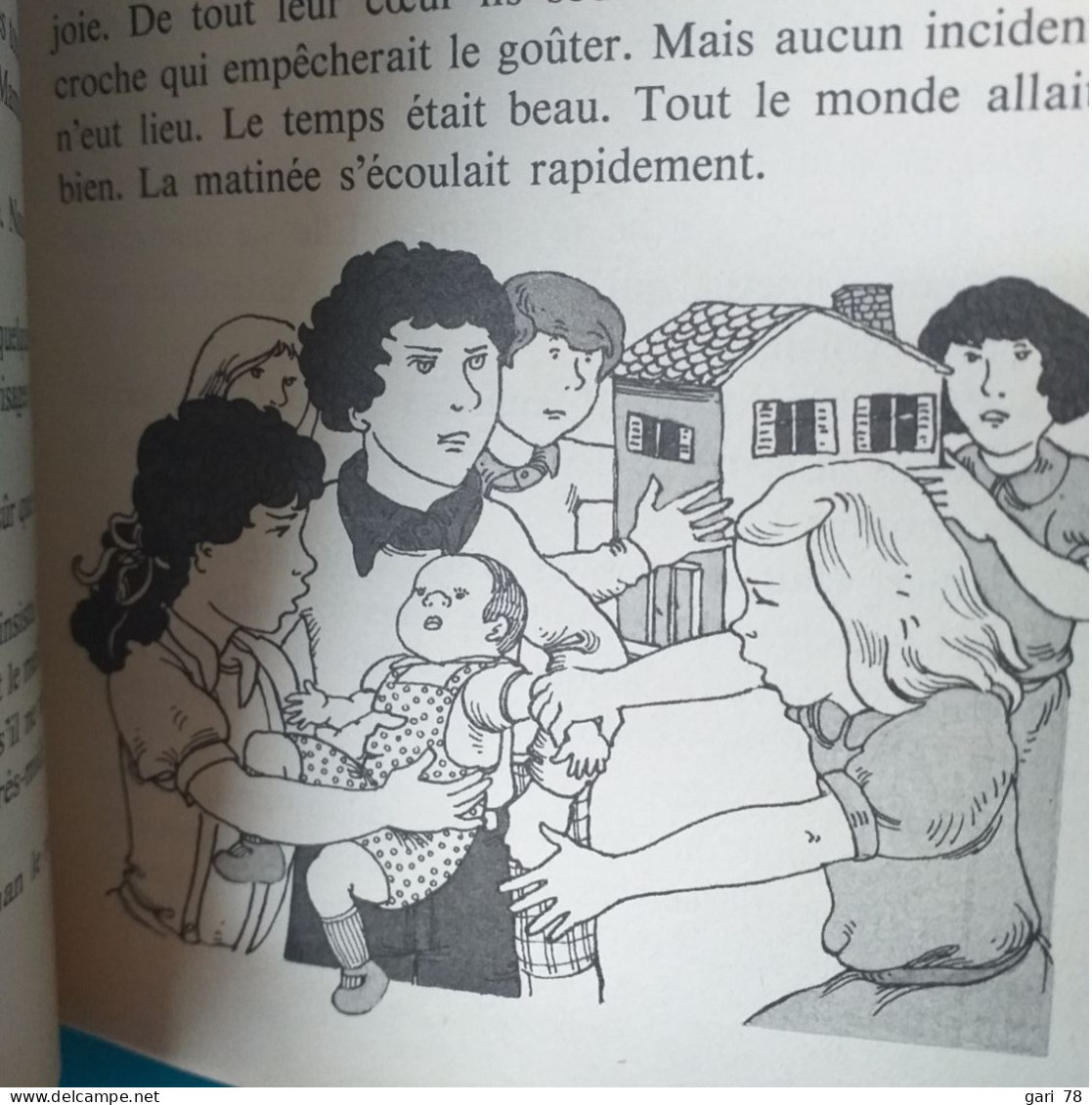 Enid BLYTON : Le Mystère Des Voisins Terribles - Hachette