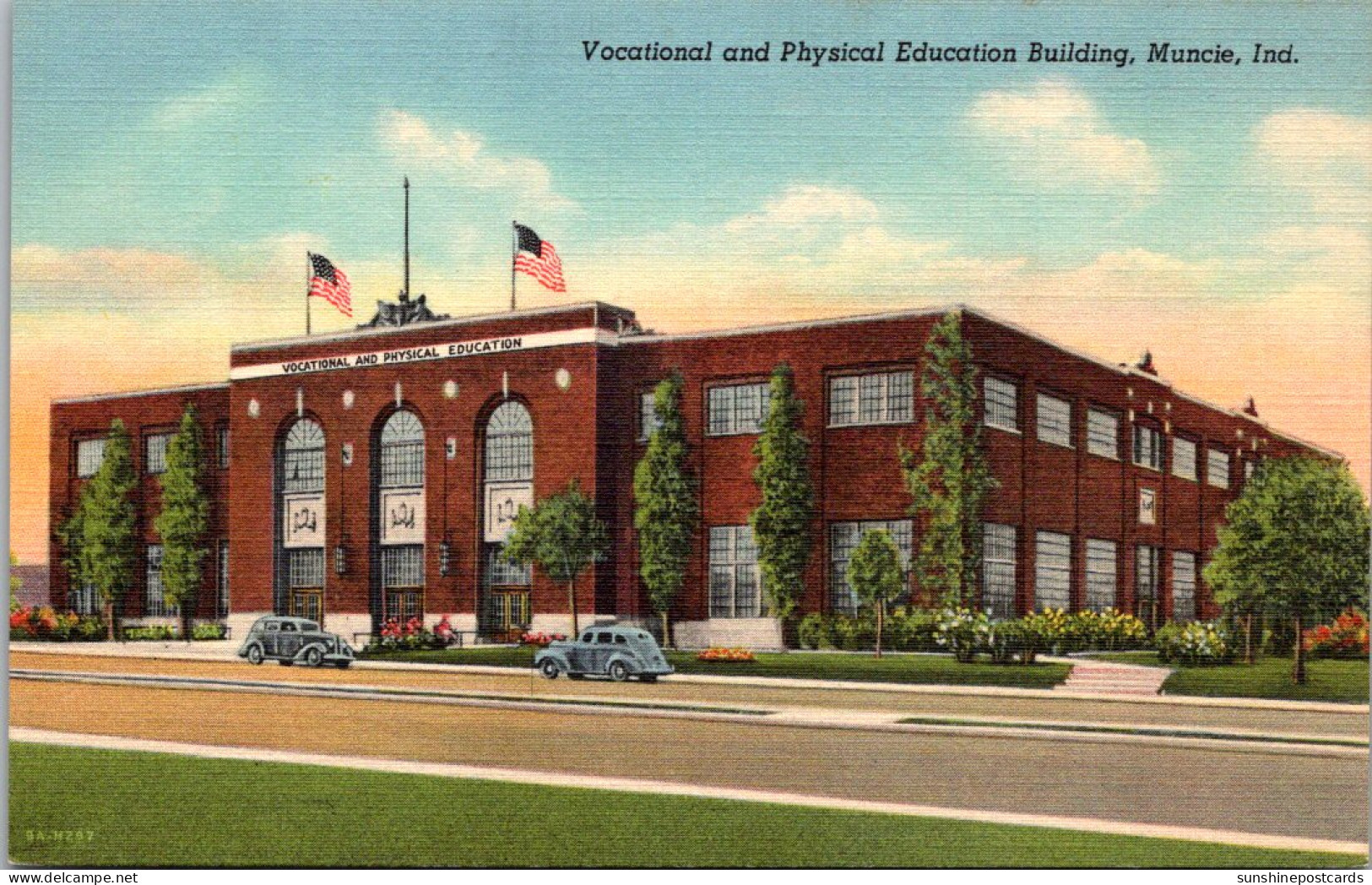 Indiana Muncie Vocational And Physical Education Building Curteich - Muncie