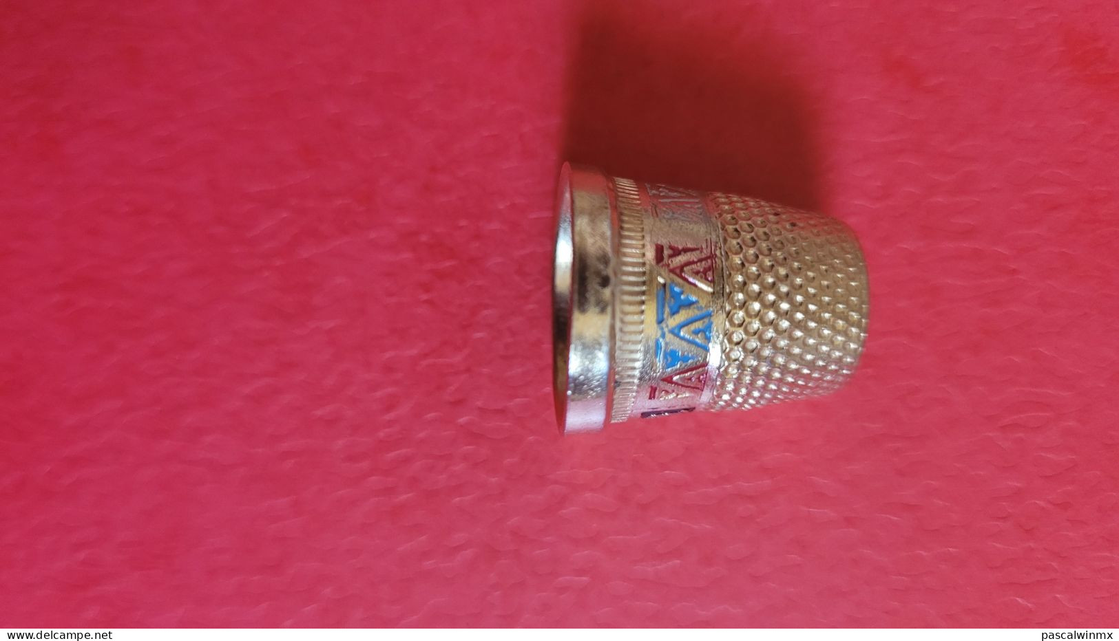 Lot De 3 Dés à Coudre En Métal (un Ancien + Un Toléde + Un Normal) - Thimbles