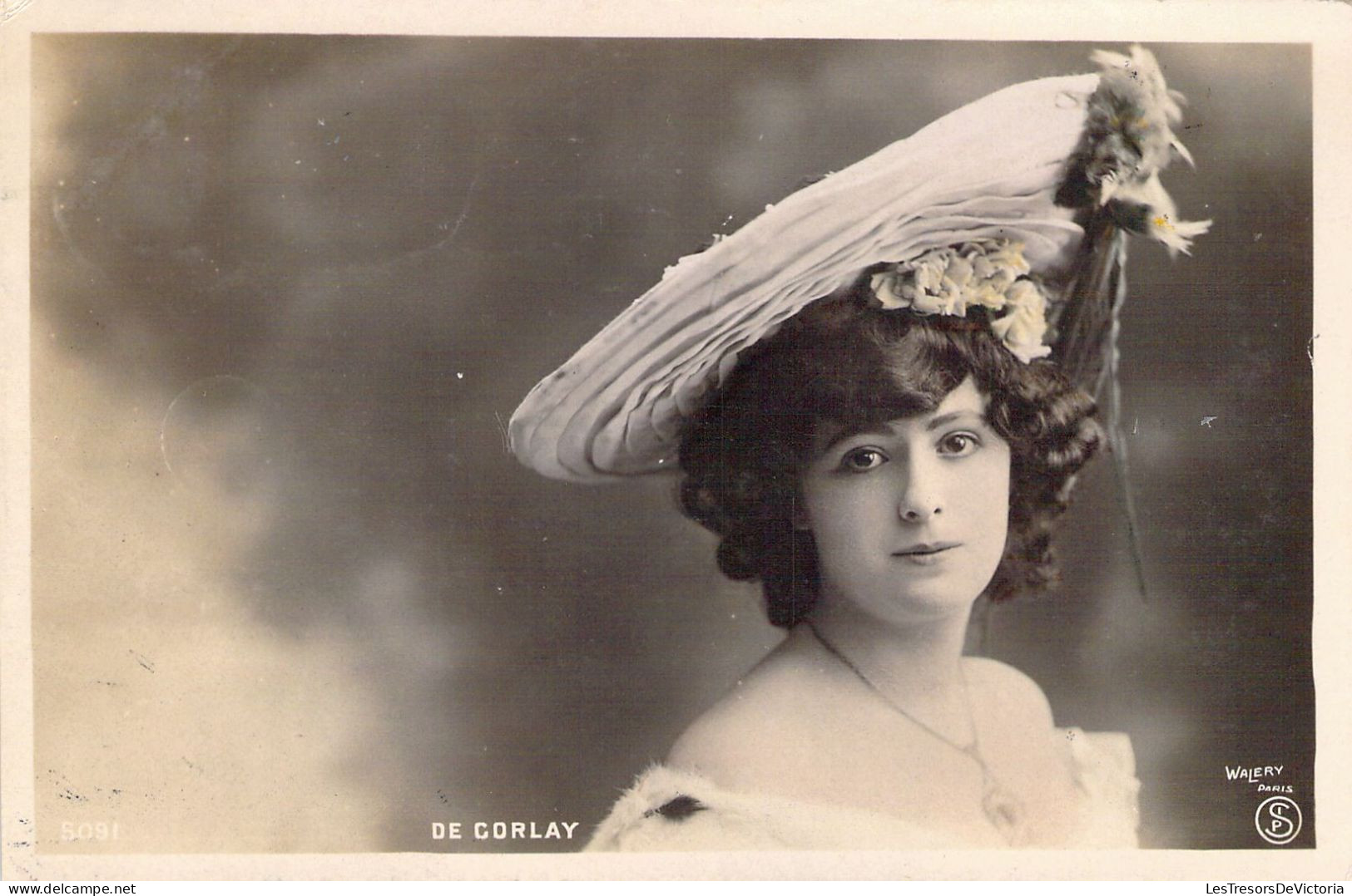 CELEBRITES - DE CORLAY - Chapeau - Carte Postale Ancienne - Femmes Célèbres