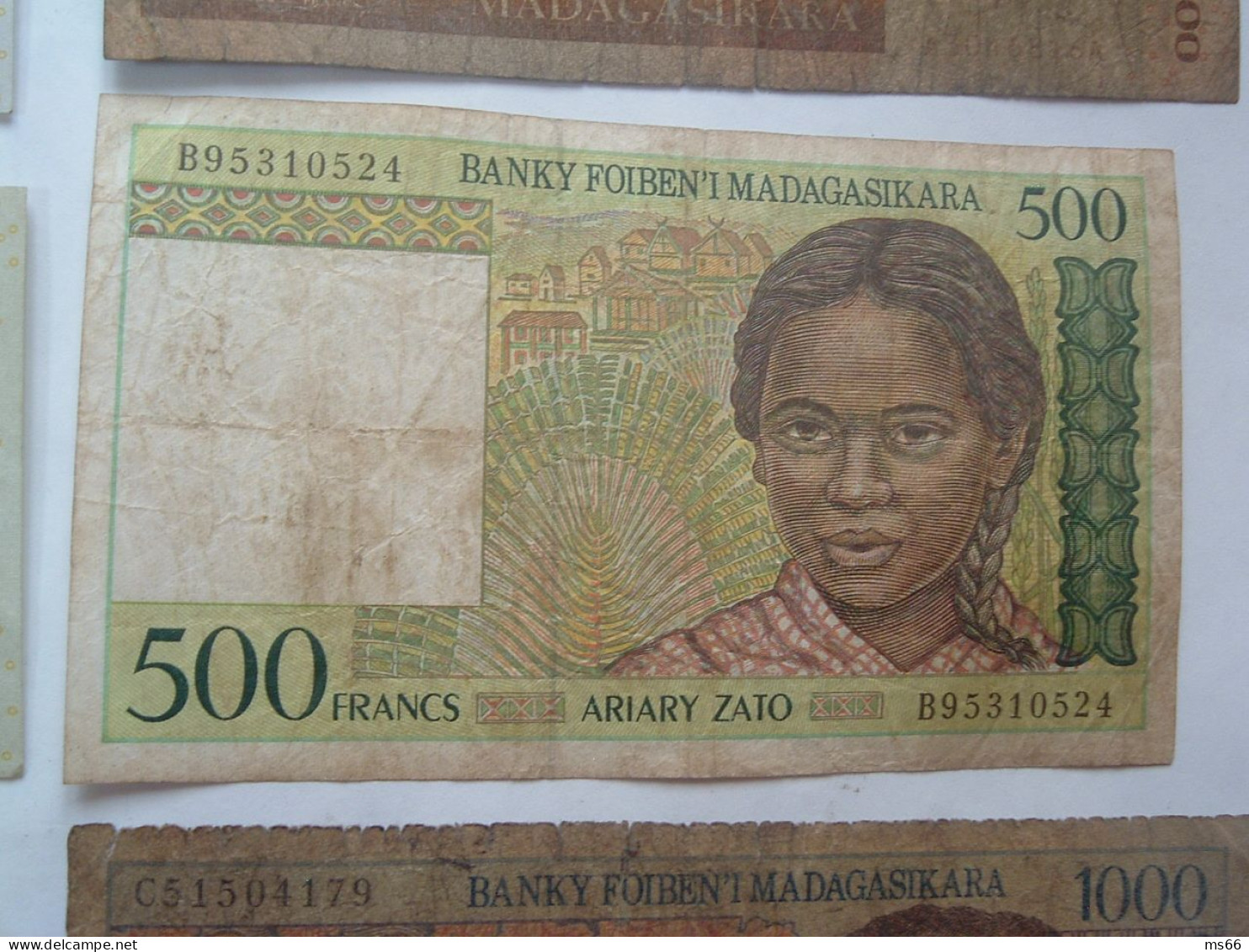 Lot 10 BILLETS BANQUE MADAGASCAR, Francs 1994 Et Ariary Malgache 2004, Afrique Océanie Monnaie - Madagascar