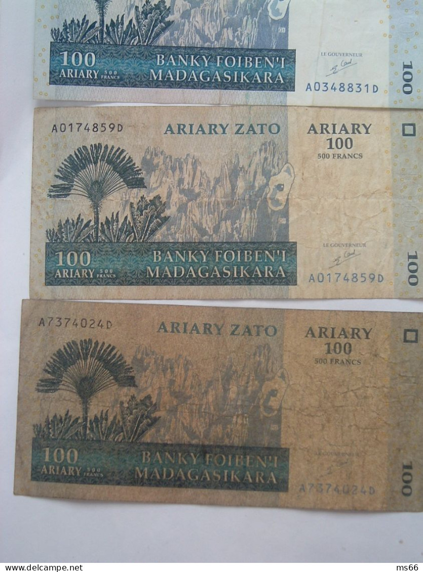 Lot 10 BILLETS BANQUE MADAGASCAR, Francs 1994 Et Ariary Malgache 2004, Afrique Océanie Monnaie - Madagascar