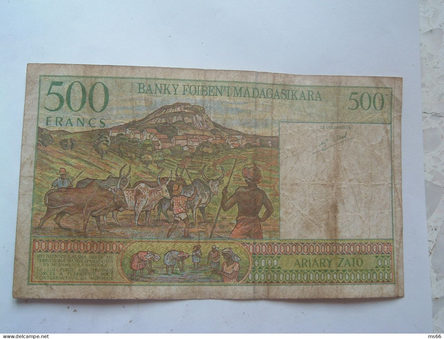 lot 10 BILLETS BANQUE MADAGASCAR, francs 1994 et Ariary malgache 2004, Afrique Océanie Monnaie