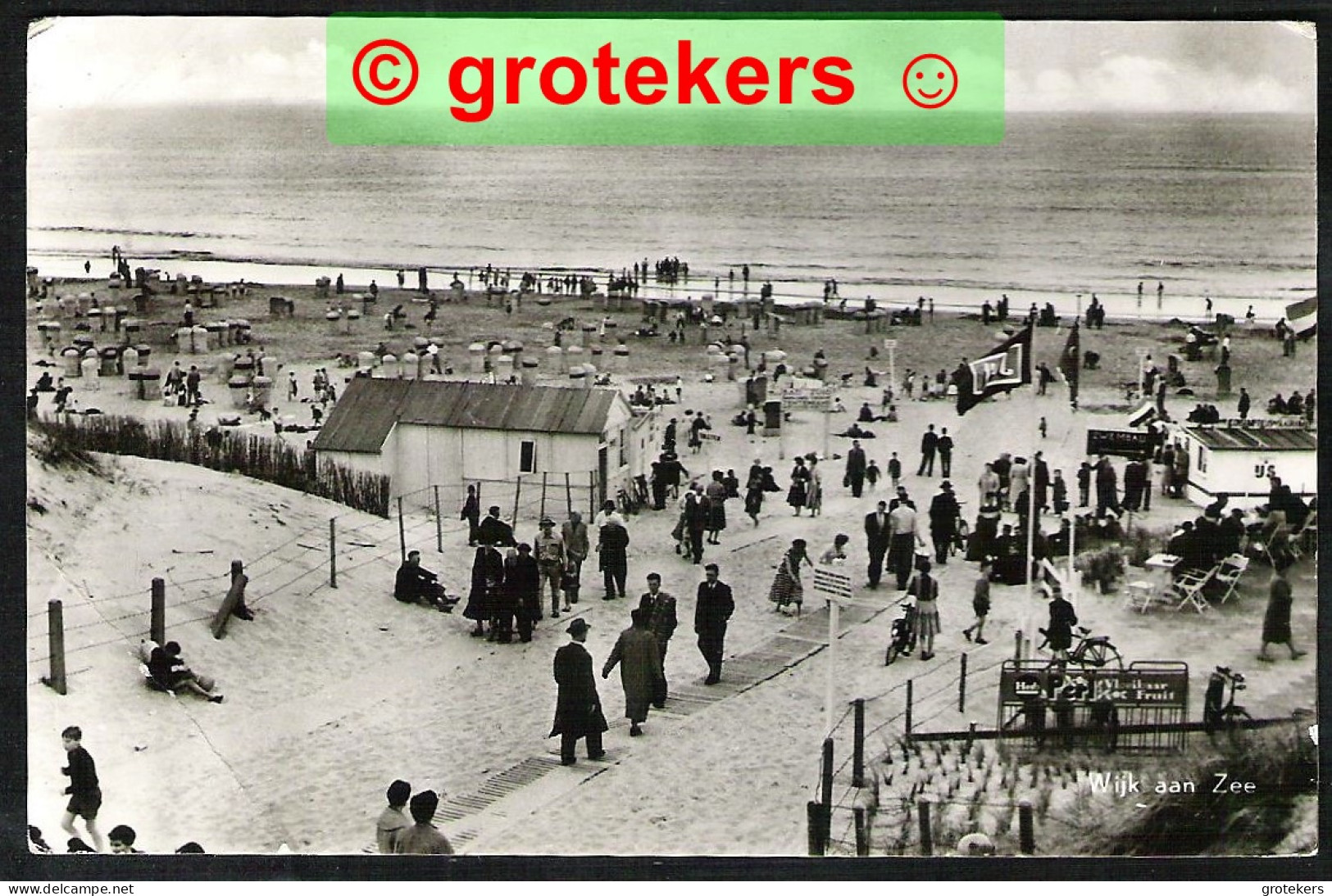 WIJK AAN ZEE  Druk Strand 1957 - Wijk Aan Zee