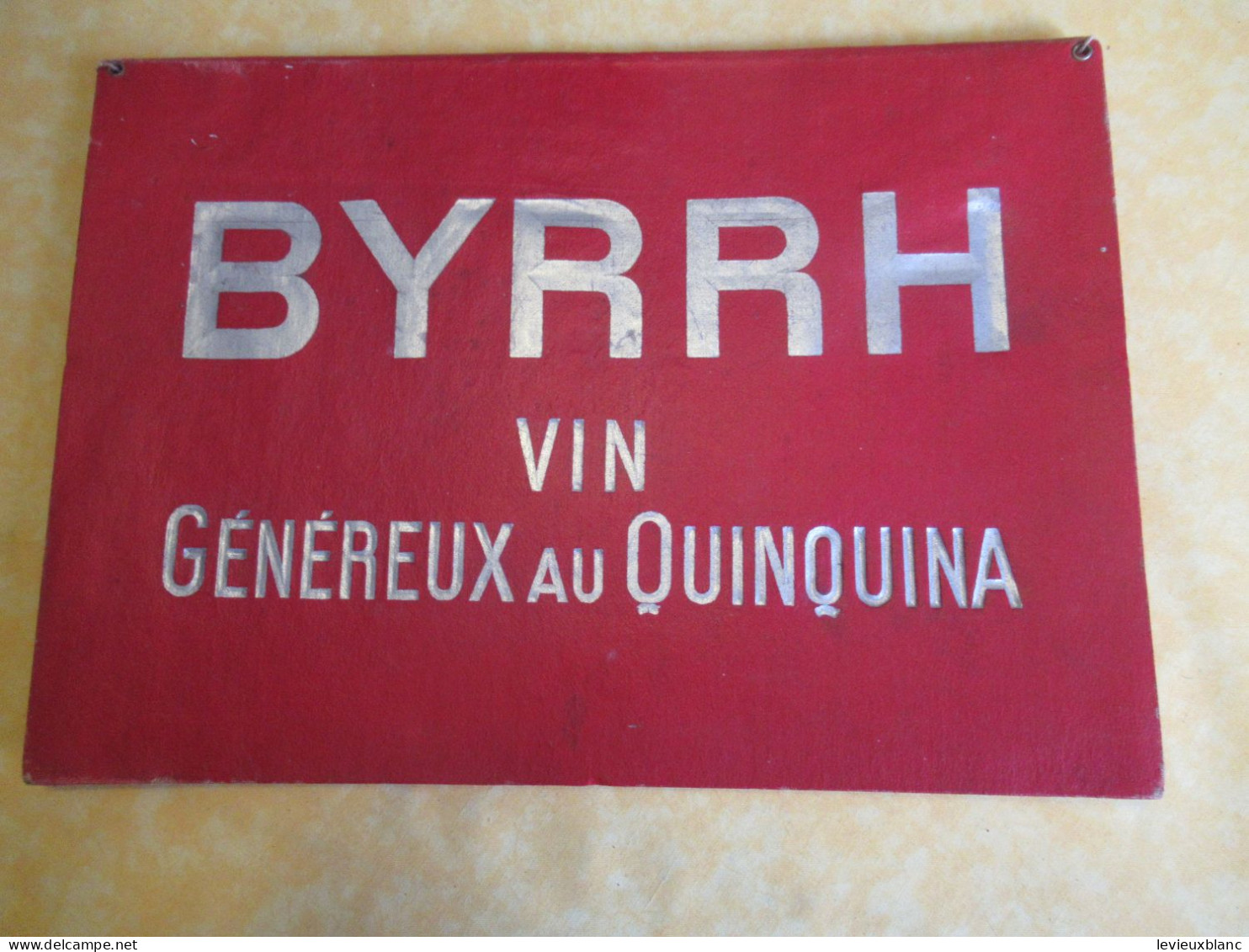 Porte-Menu Carton Publicitaire/ BYRRH/ Vin Généreux Au Quinquina/Maison L VIOLET/THUIR ( P O )/vers 1910-1950    BFPP273 - Boîtes