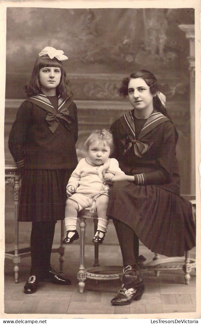 PHOTOGRAPHIE - Mêre Et Ses 2 Filles - Carte Postale Ancienne - Photographie