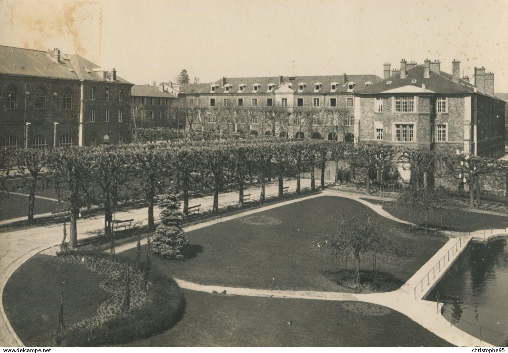 91 .n° 25043. Igny . Ecole Saint Nicolas. Vue Generale. Carte Postale Photo. Cpsm. - Igny