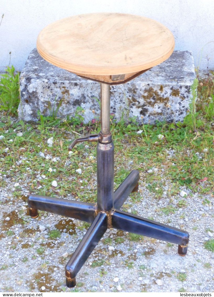 - TABOURET INDUSTRIEL BOIS & METAL VINTAGE REGLABLE EN HAUTEUR déco XXe   E