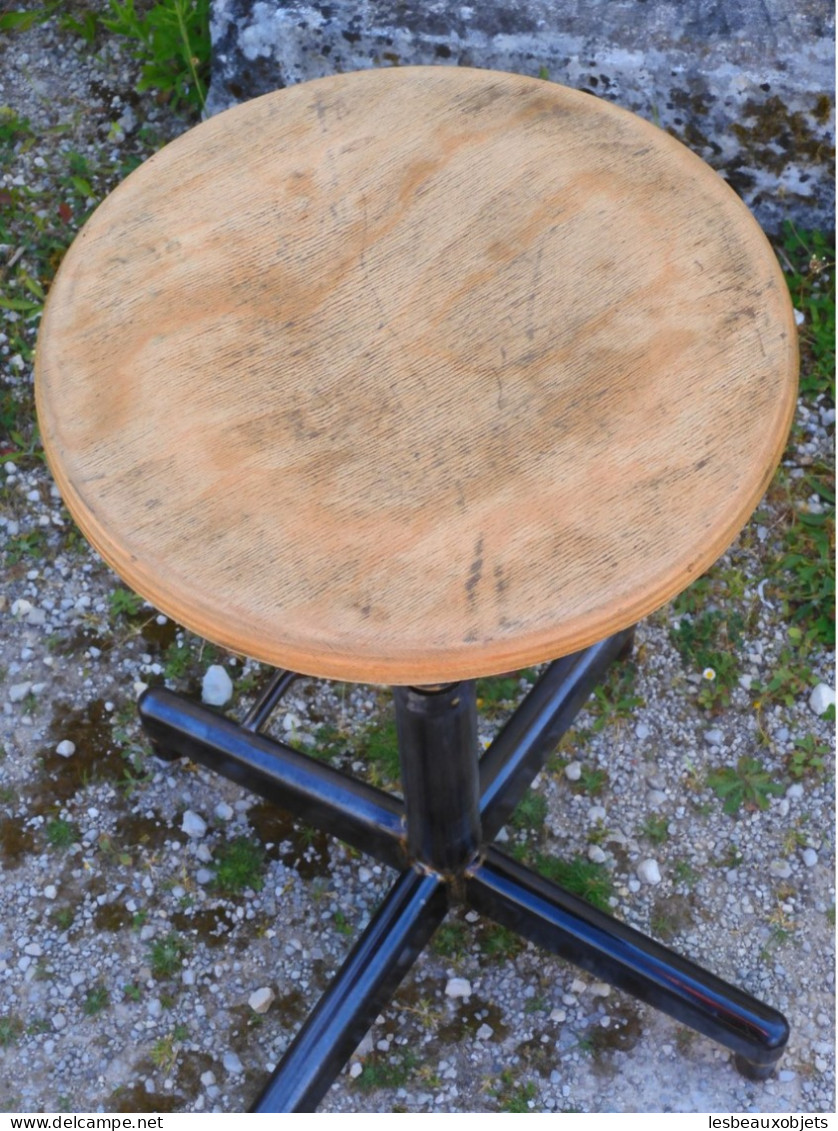 - TABOURET INDUSTRIEL BOIS & METAL VINTAGE REGLABLE EN HAUTEUR déco XXe   E