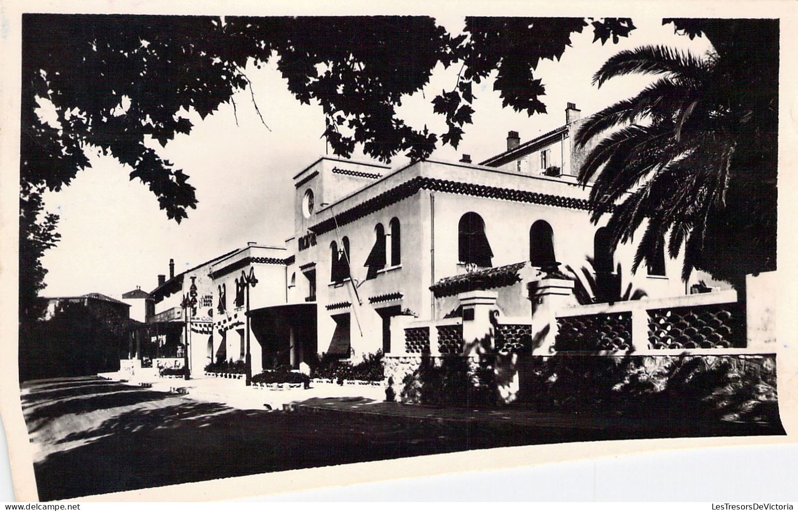 FRANCE - 83 - LE LAVANDOU - La Mairie - Carte Postale Ancienne - Le Lavandou