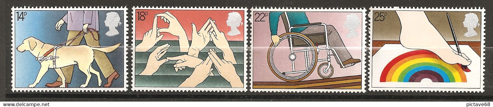 GRANDE BRETAGNE / N° 976 à 979  NEUFS * * - Unused Stamps
