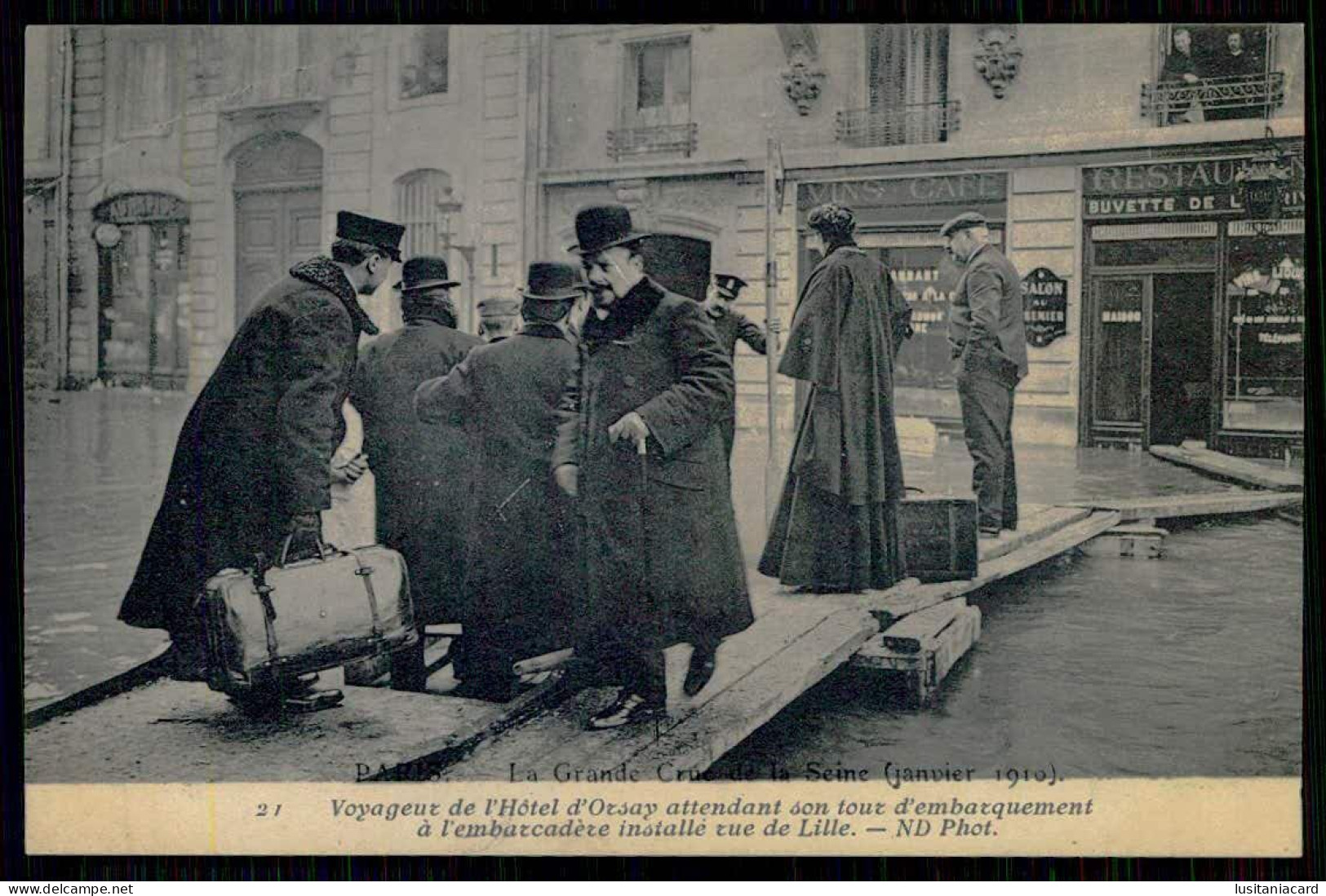FRANCE - PARIS -La Grande Crue De La Seine(Janvier 1910)Voyageur De L'Hotel D'Orsay ...(Ed. ND Phot. Nº 21)carte Postale - Inondations