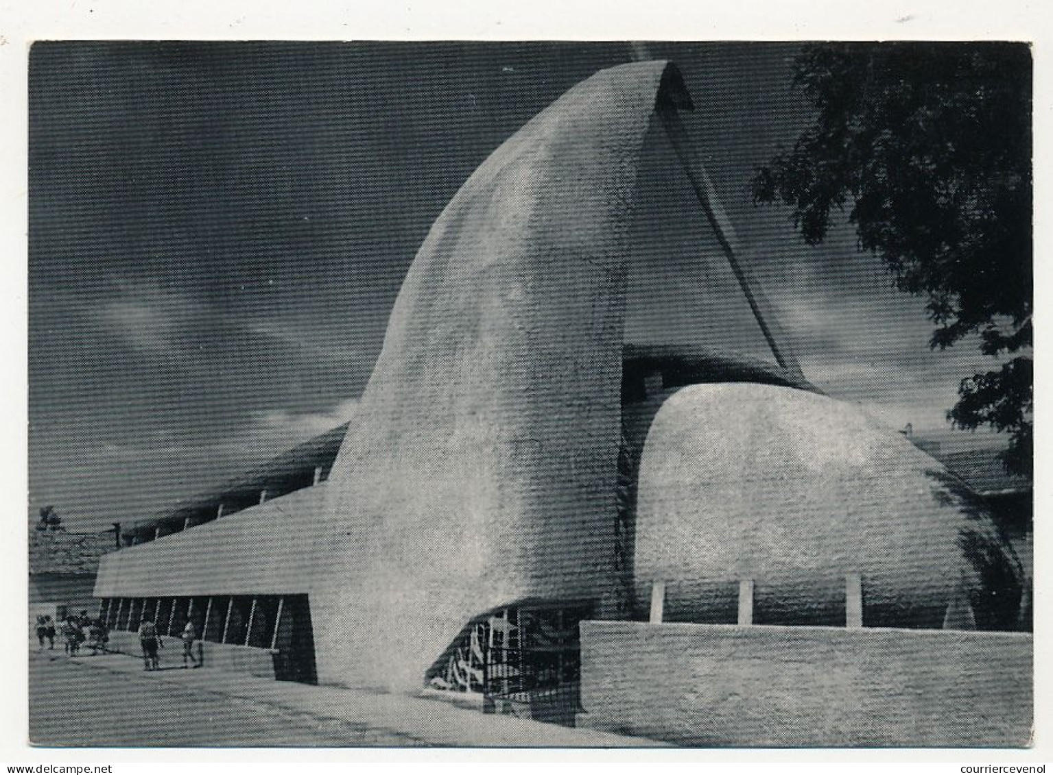 2 CPSM - MARSEILLE (B Du R) - Eglise St Maurice De Pont-de-Vivaux - Timone, Baille, Pont De Vivaux