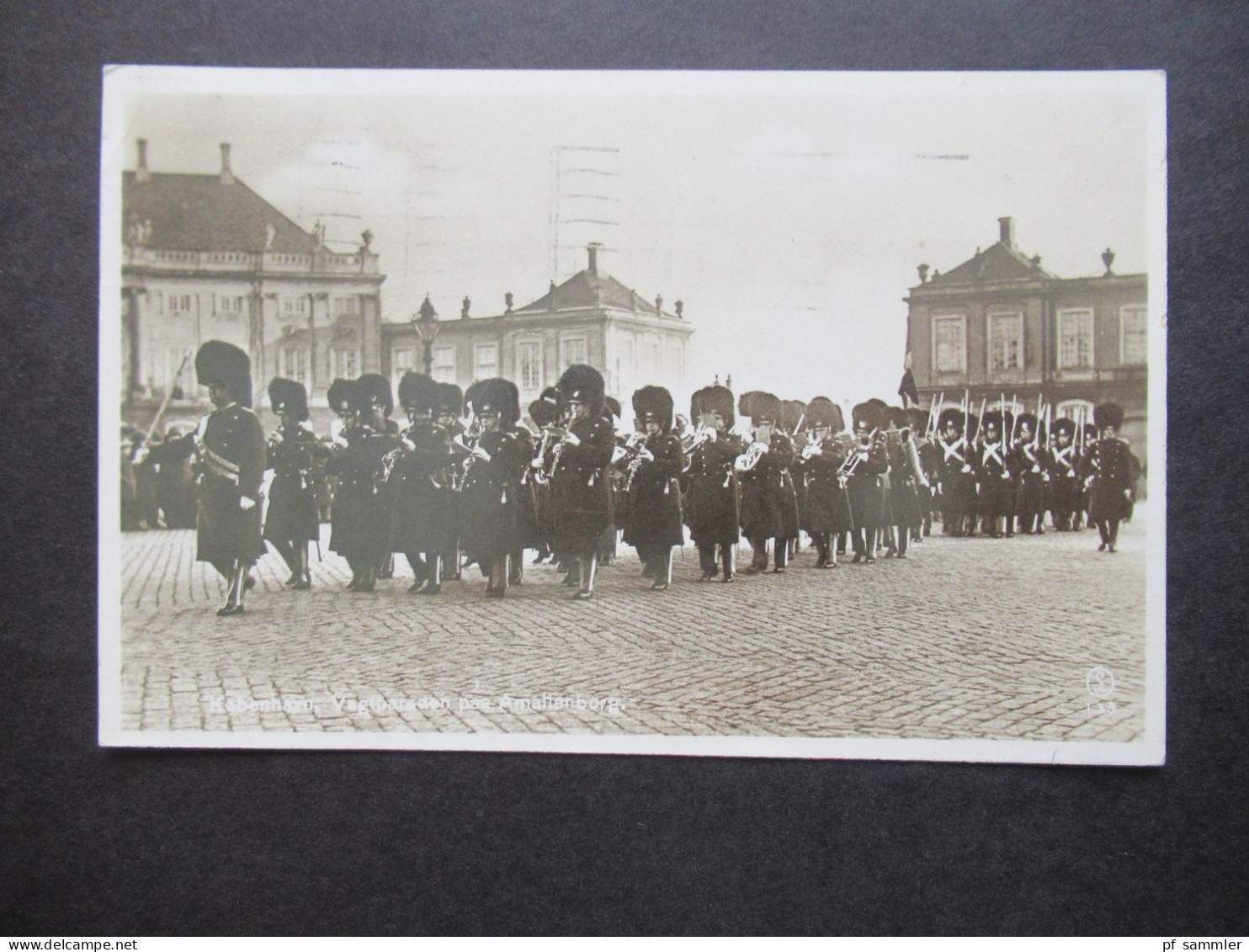 Dänemark 1933 Echtfoto AK Militärparade Kobenhavn Vagtparaden Paa Amallenborg / Musik Parade / Instrumente - Storia Postale