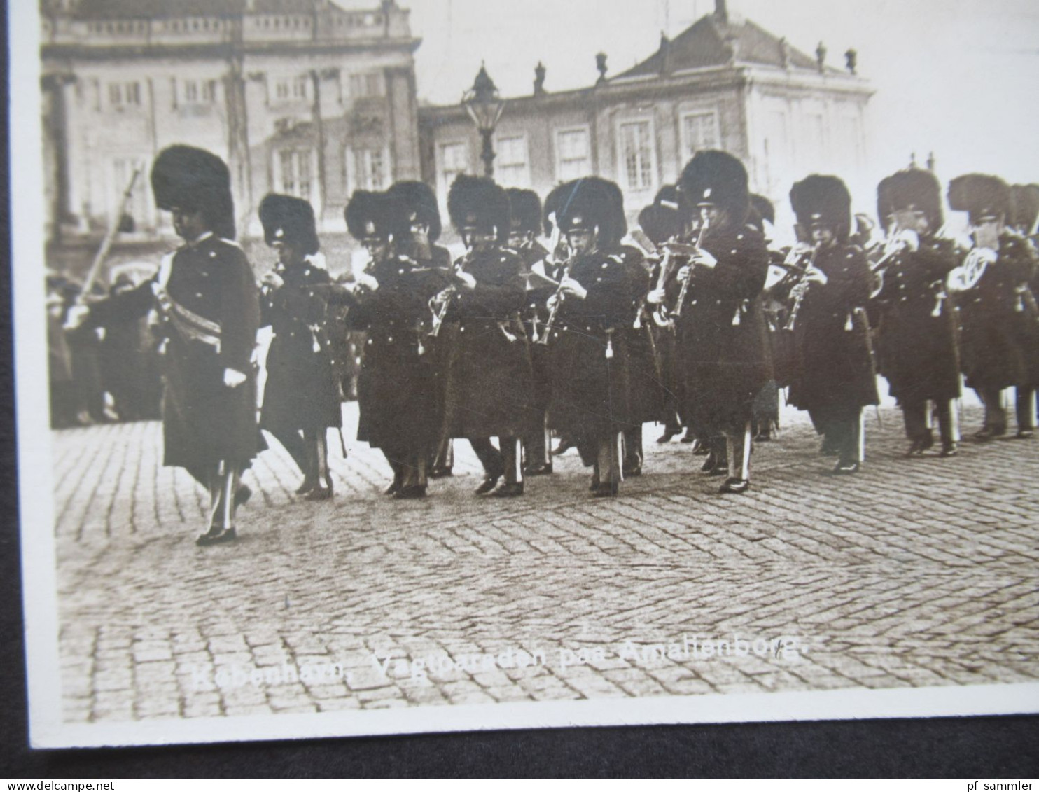Dänemark 1933 Echtfoto AK Militärparade Kobenhavn Vagtparaden Paa Amallenborg / Musik Parade / Instrumente - Storia Postale