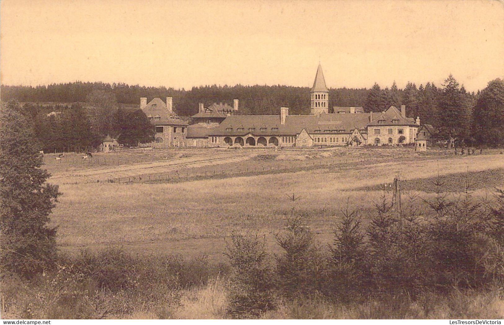 BELGIQUE - SAINT HUBERT - Monastère ND D'Hurtebise - Abbaye Vue De La Route De St Hubert - Carte Postale Ancienne - Saint-Hubert