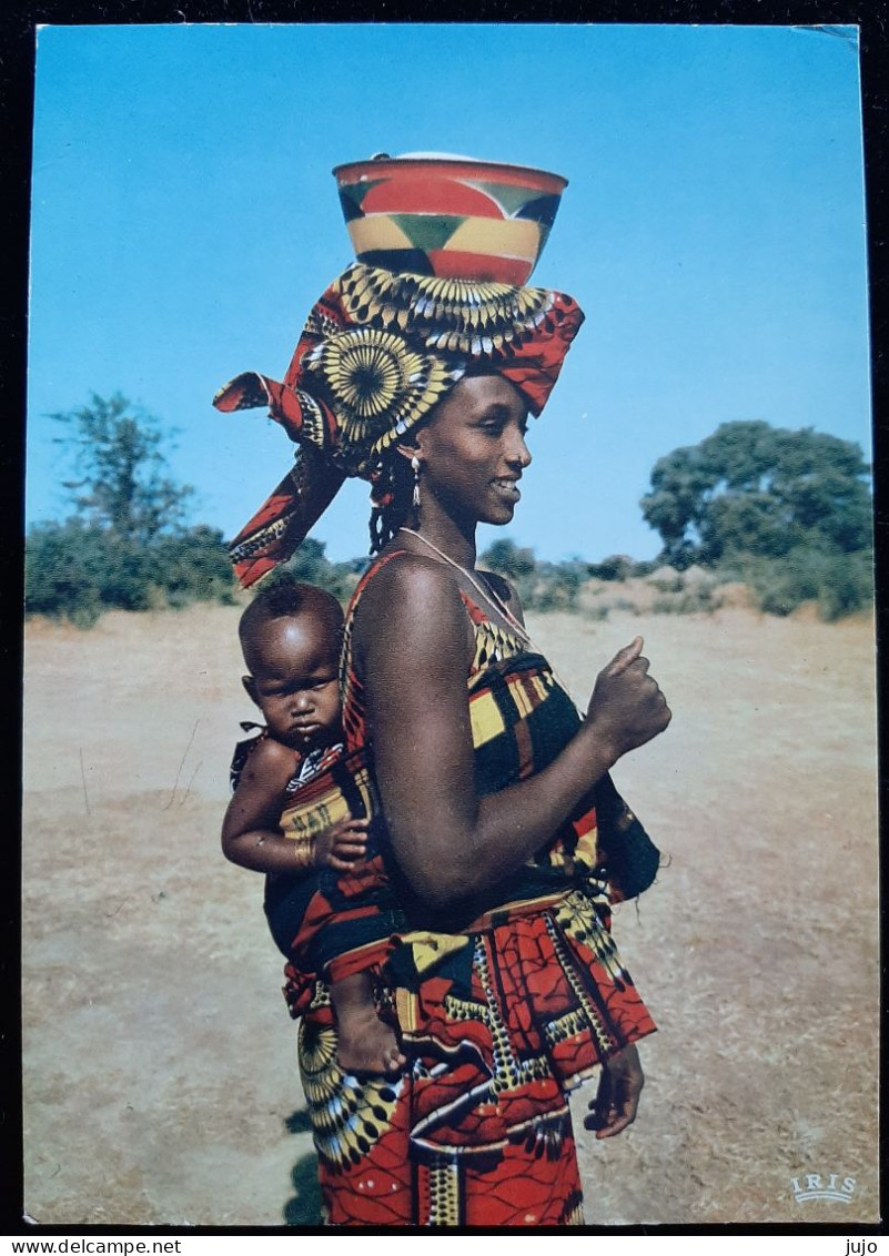 AFRIQUE  EN COULEURS - Jeune Maman - PHOTO HOA-QUI - N°5501 - Non Classés