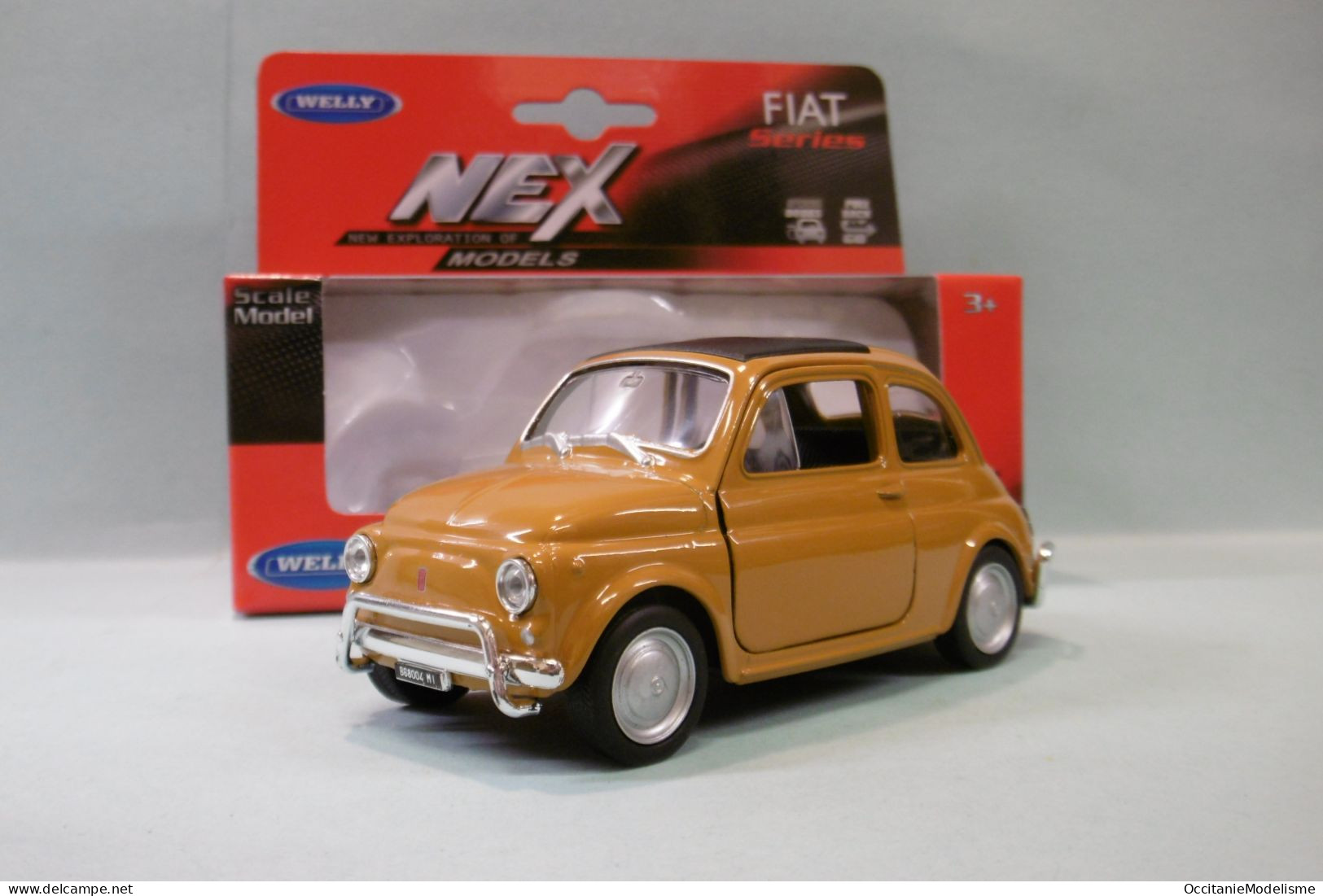 Welly Nex - FIAT 500 Nuova Ocre Réf. 43606 BO 1/28 - Escala 1:32