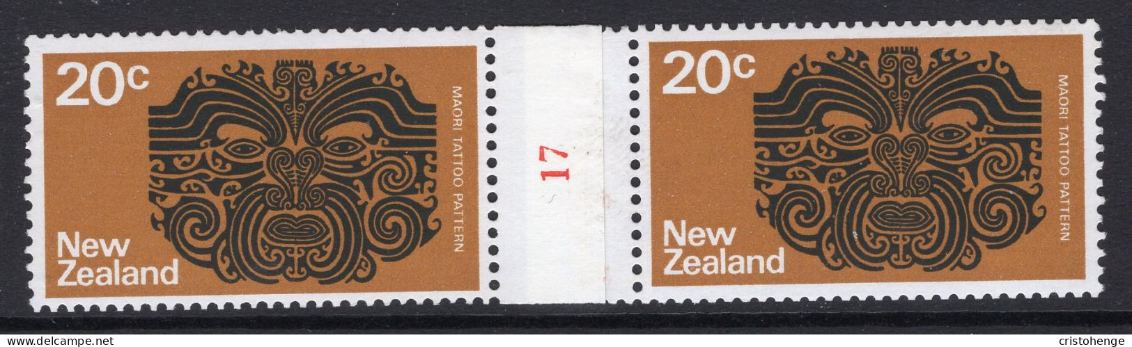 New Zealand 1973-76 Definitives - No Wmk. - Coil Pairs - 20c Maori Tattoo - No. 17 - LHM - Nuevos